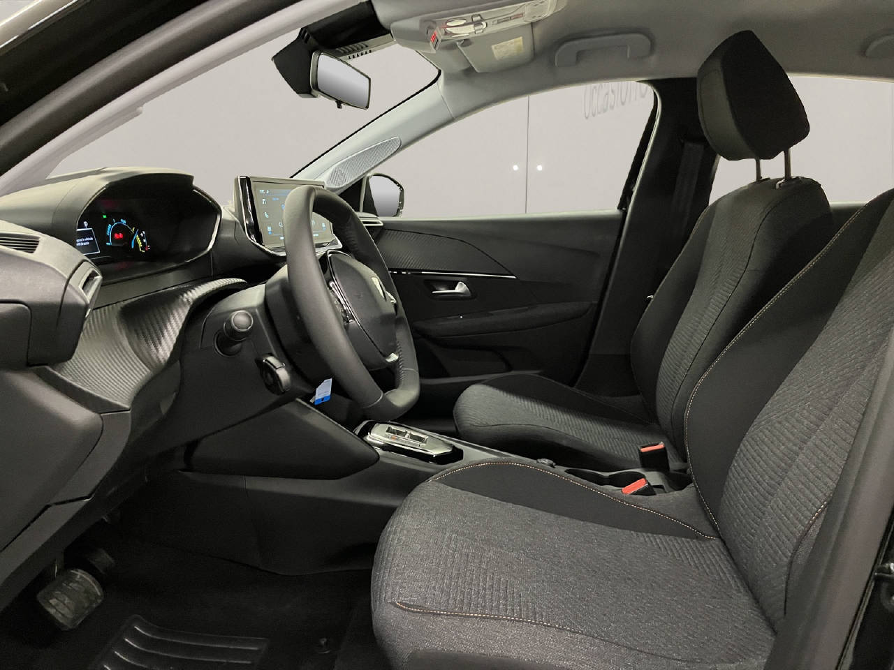 PEUGEOT 208 1.2 Hybrid Style-image-4