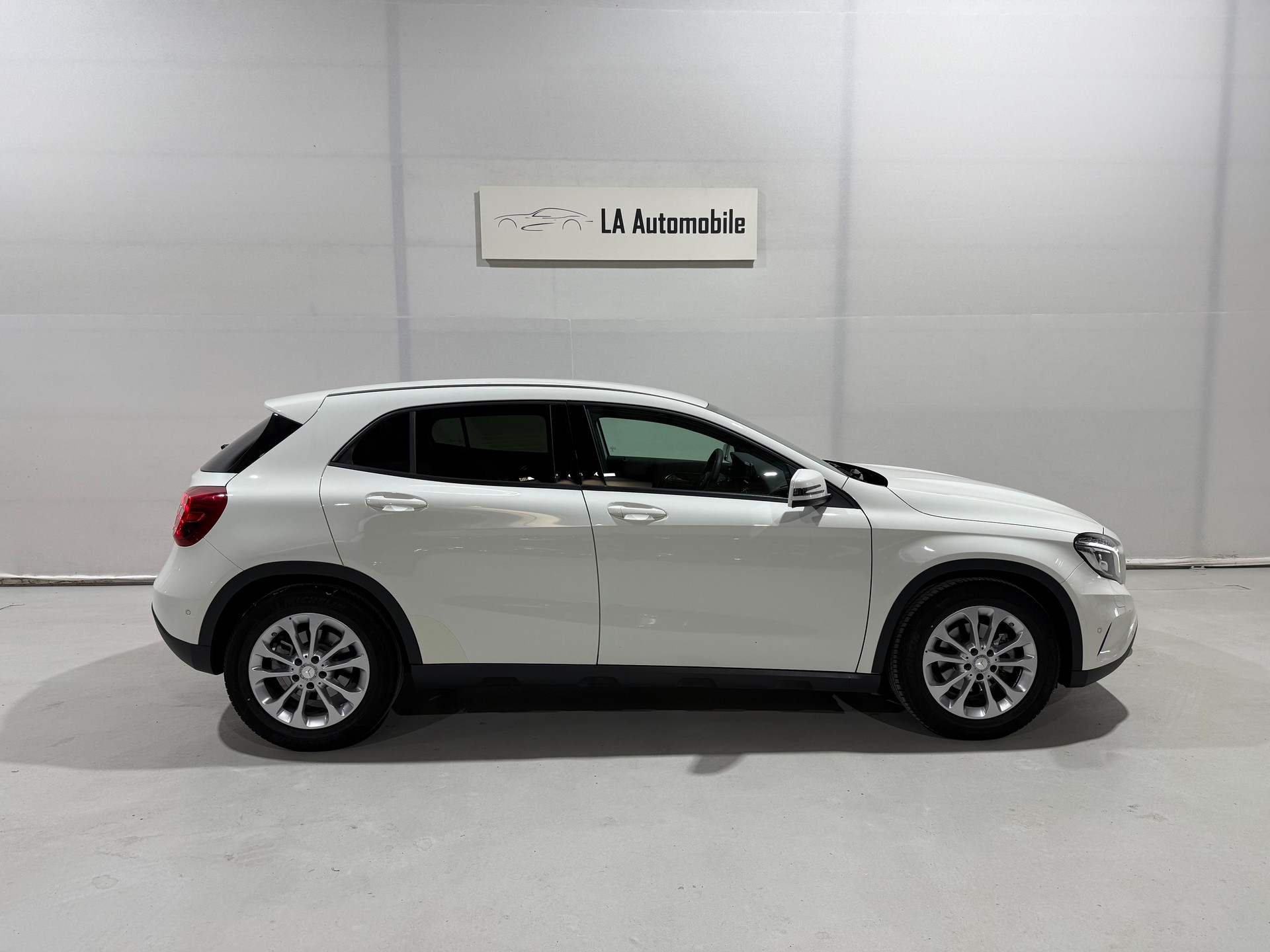MERCEDES-BENZ GLA 200 7G-DCT-image-6