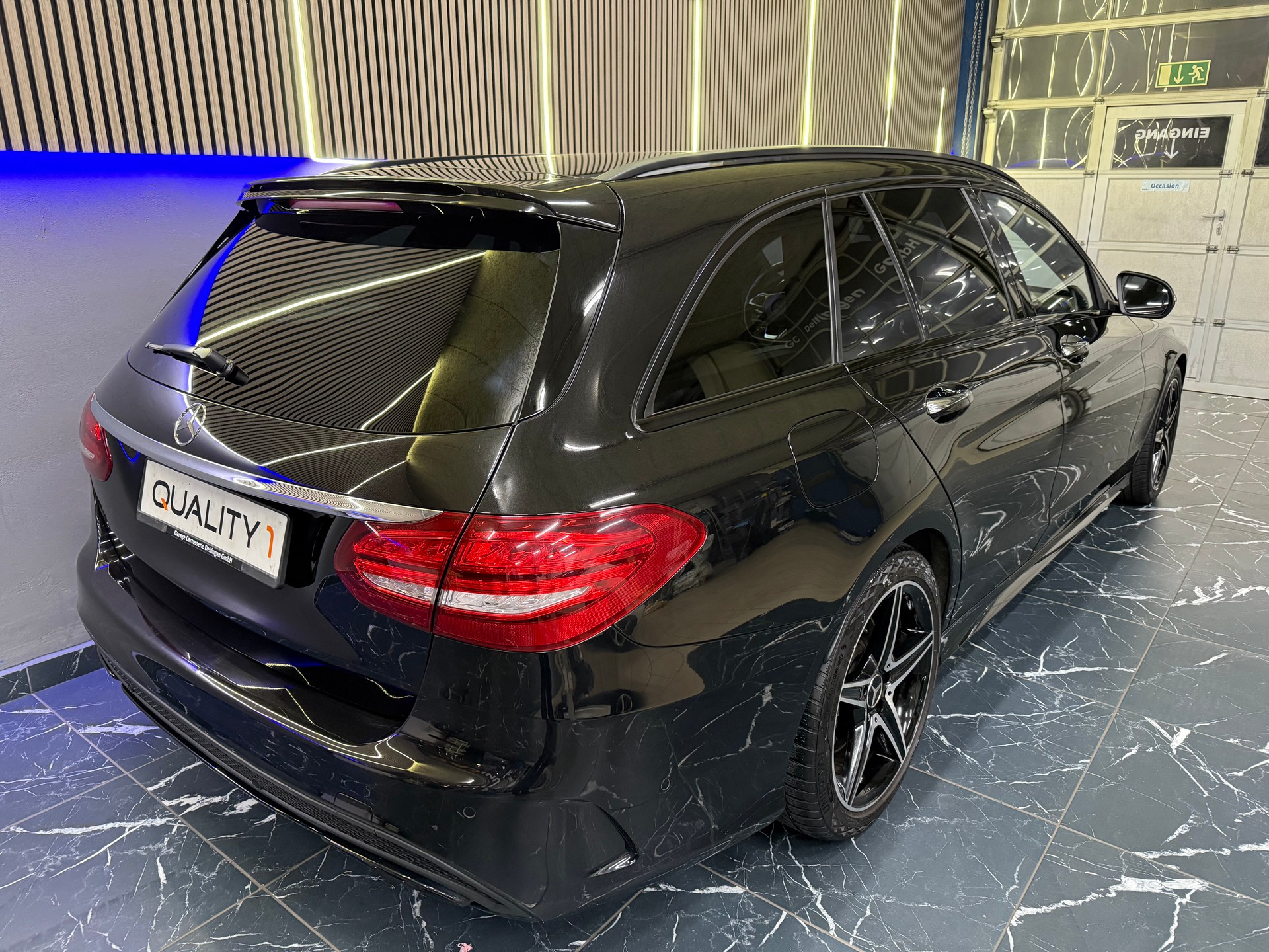 MERCEDES-BENZ C 43 AMG 4Matic 9G-Tronic-image-5