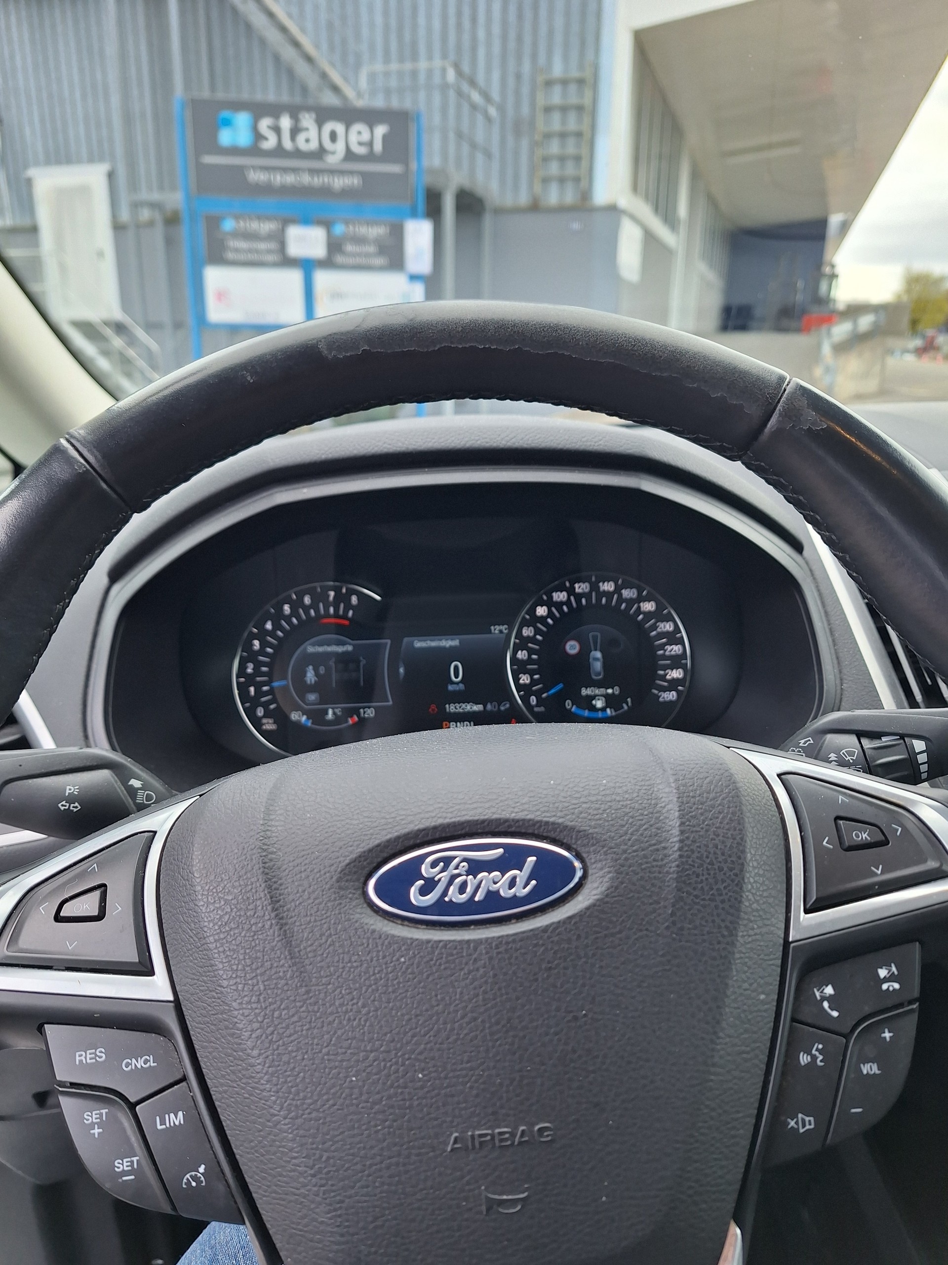 FORD S-Max 2.5 FHEV Trend 5Pl-image-6