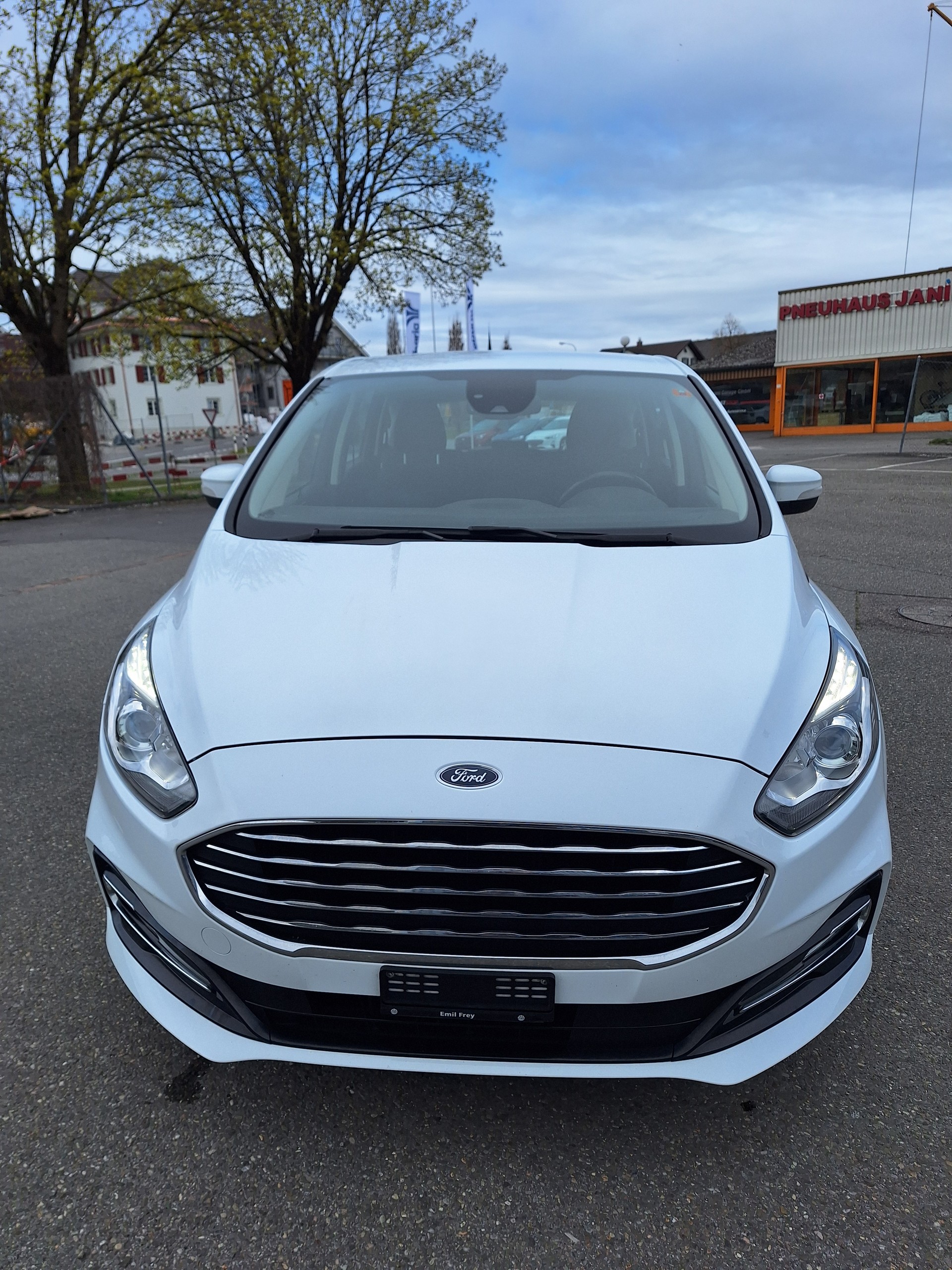 FORD S-Max 2.5 FHEV Trend 5Pl