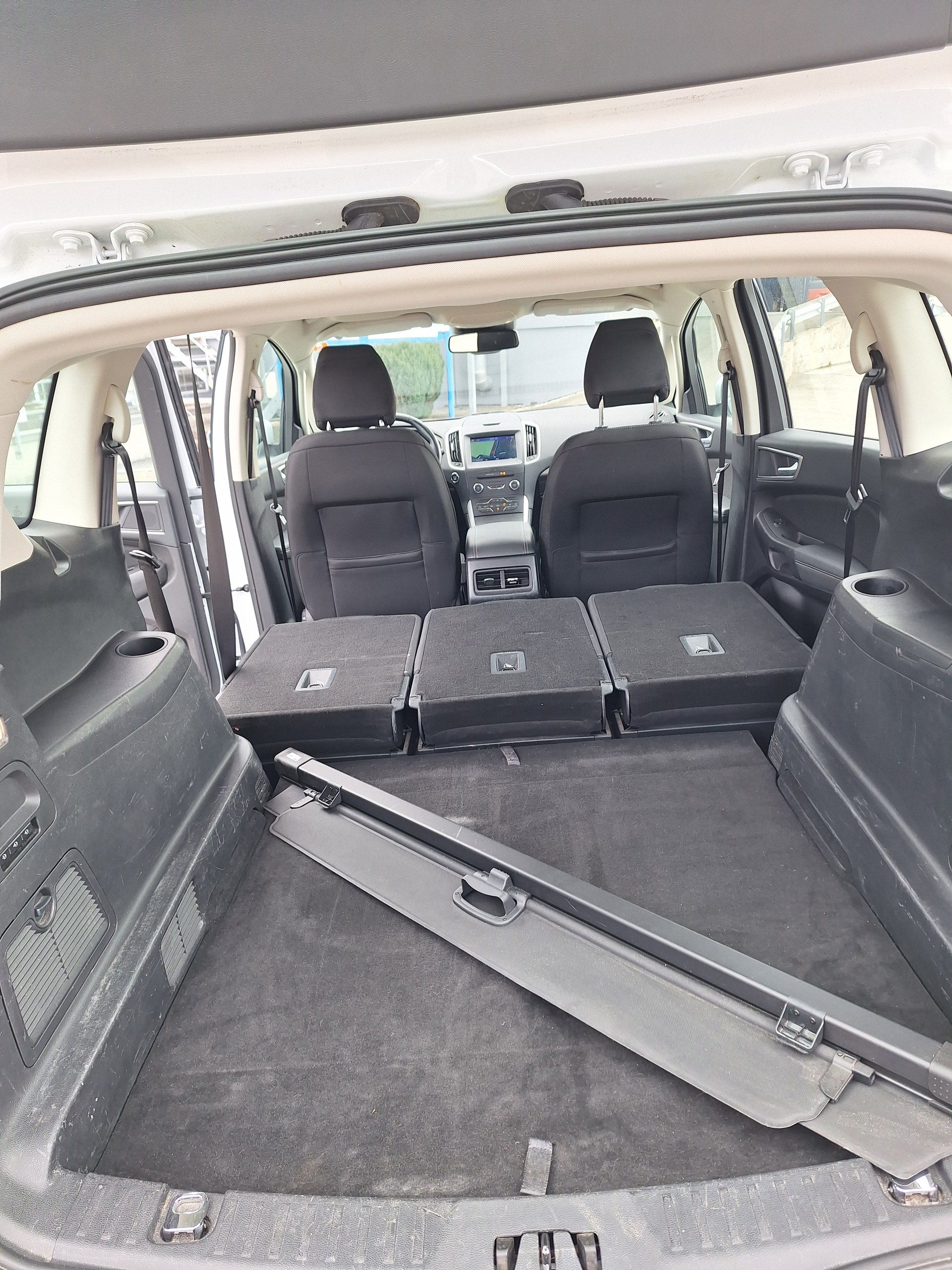 FORD S-Max 2.5 FHEV Trend 5Pl-image-5