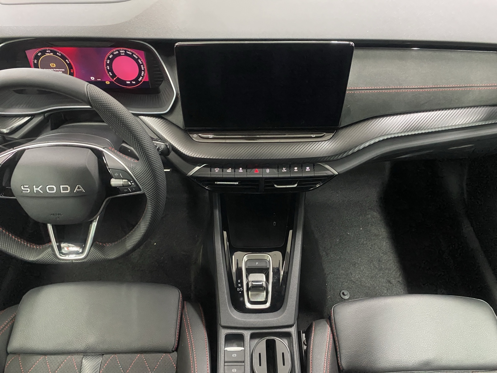 SKODA Octavia Combi 2.0 TSI DSG RS-image-10