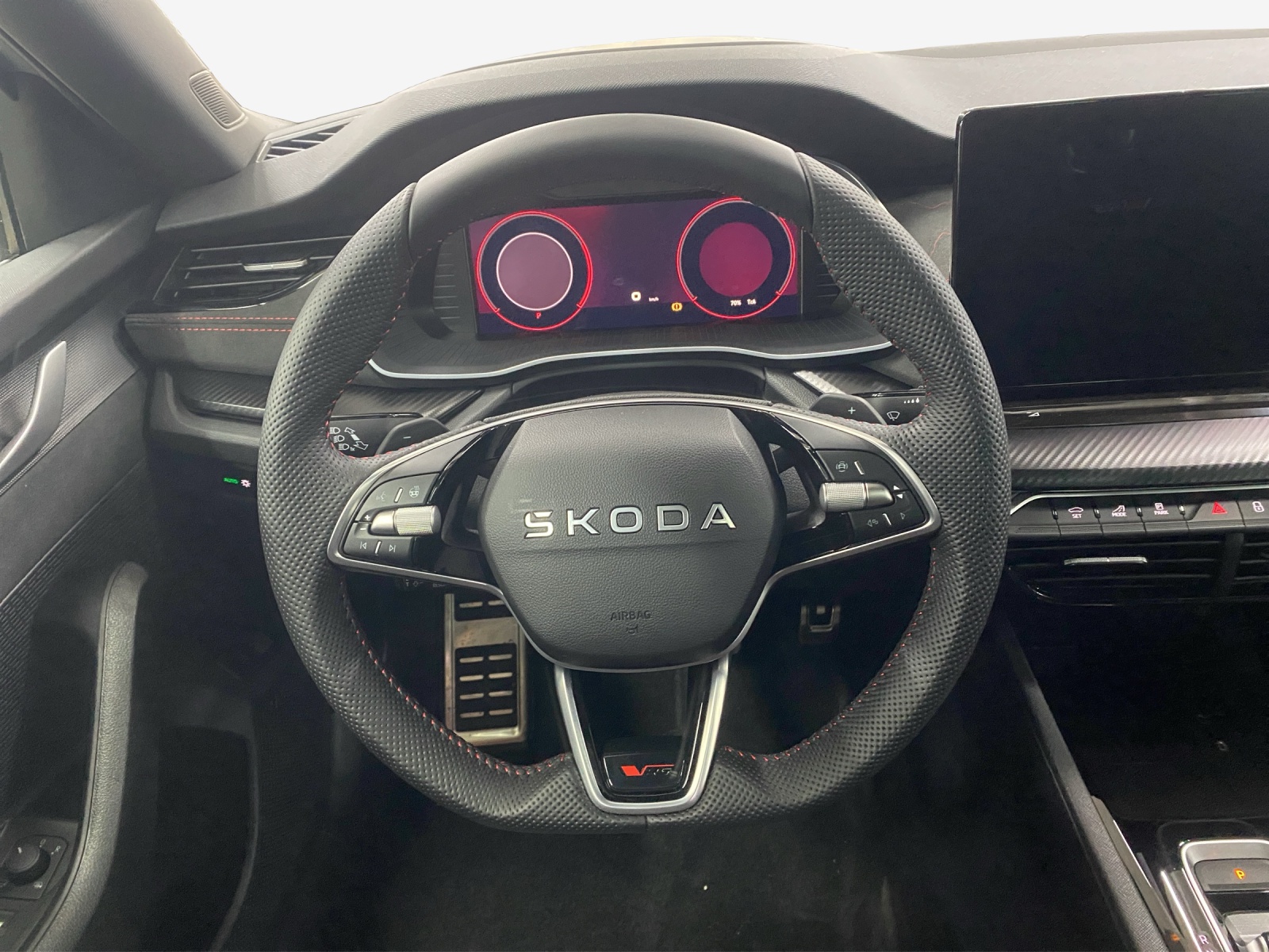 SKODA Octavia Combi 2.0 TSI DSG RS-image-9
