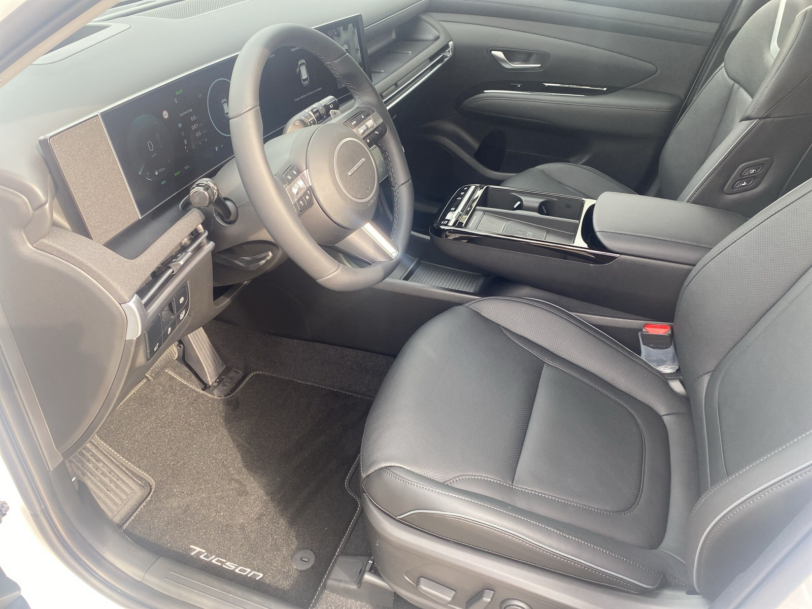 HYUNDAI Tucson 1.6 TGDI HEV Swiss Edition 4WD-image-7
