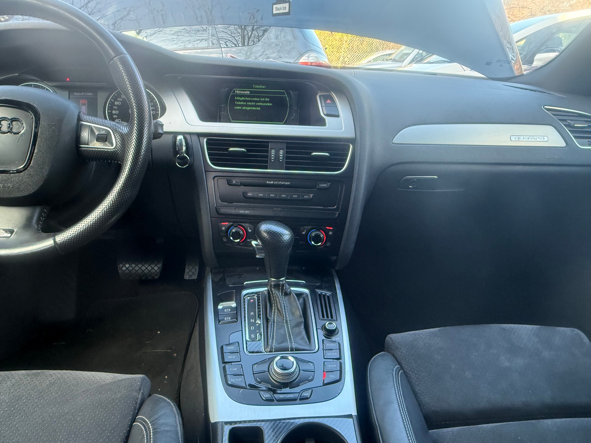 AUDI A4 Avant 3.2 FSI quattro tiptronic-image-8
