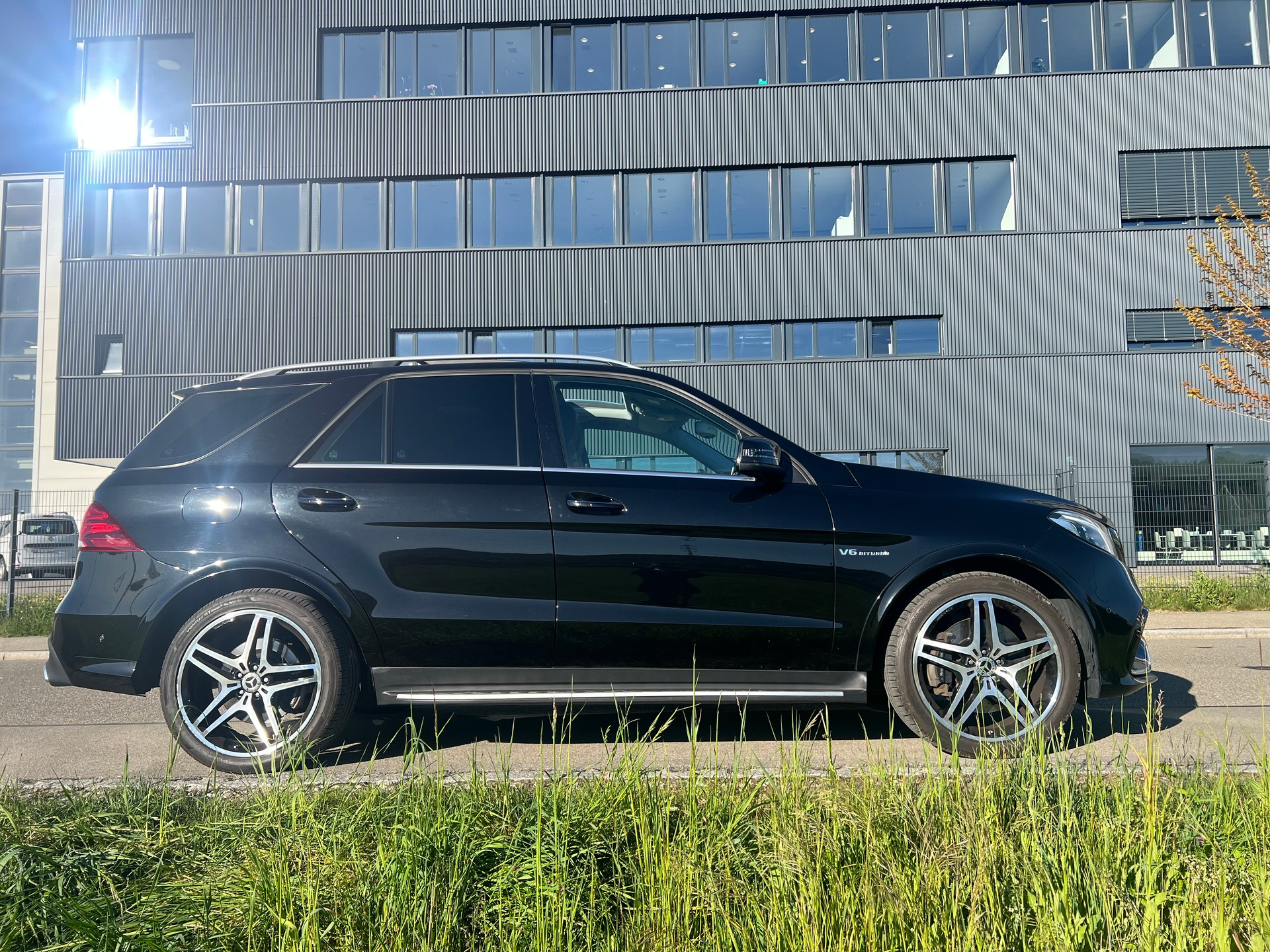 MERCEDES-BENZ GLE 500 e 4Matic 7G-Tronic -AMG Line-image-14