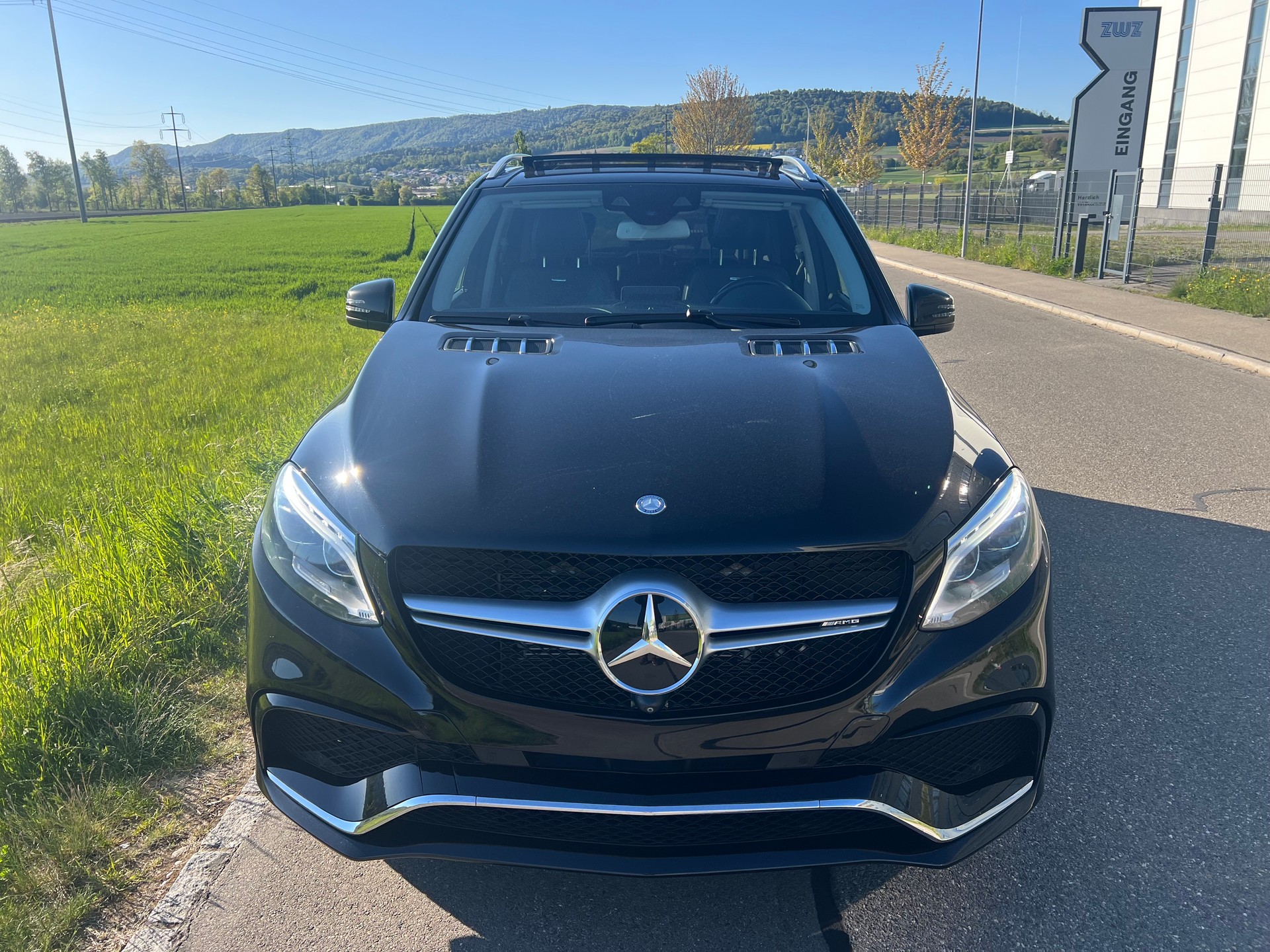 MERCEDES-BENZ GLE 500 e 4Matic 7G-Tronic -AMG Line-showroom-element-3