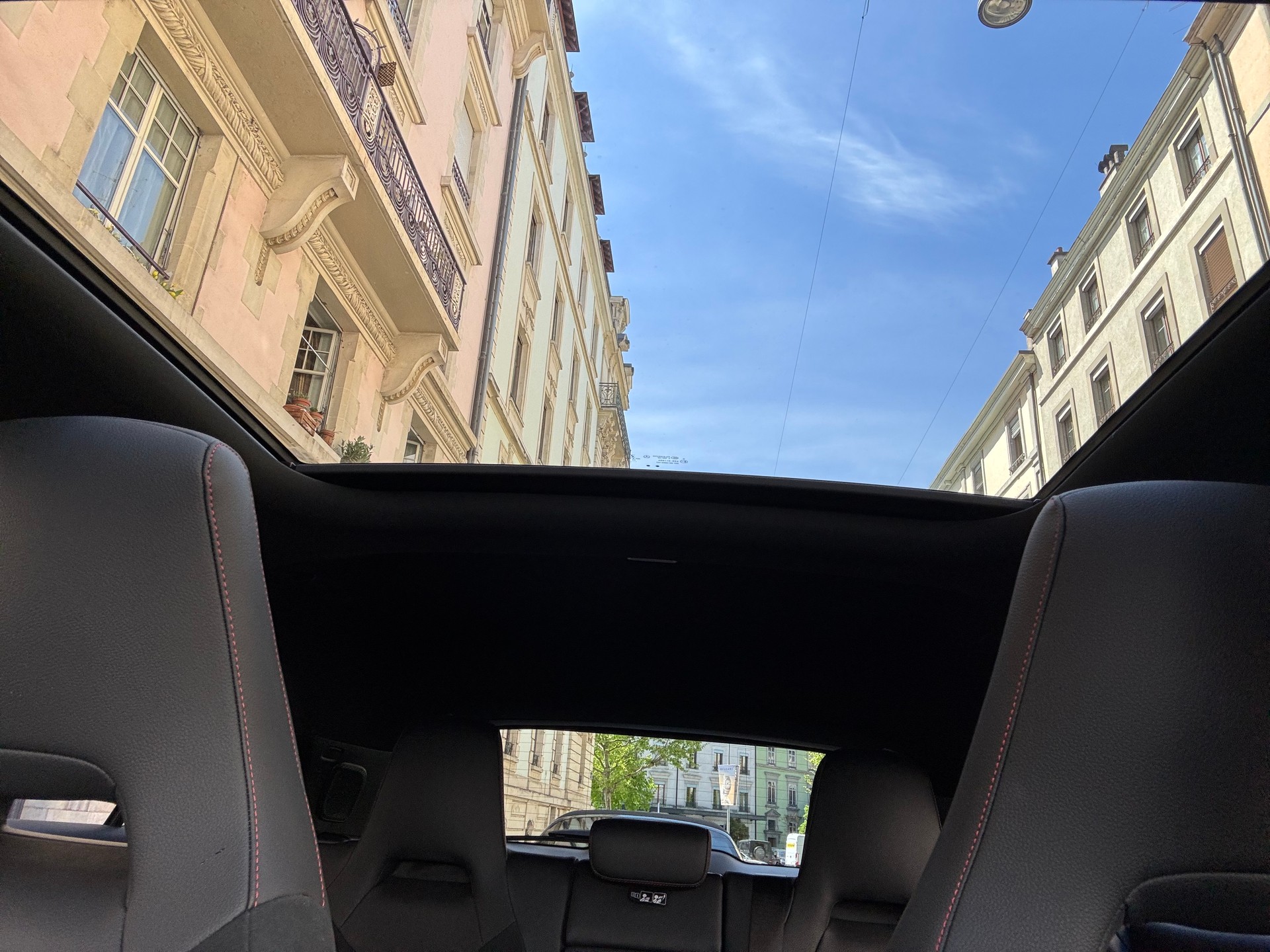 MERCEDES-BENZ A 35 AMG 4Matic Speedshift DCT 8G Mountaingrau Magno-image-18