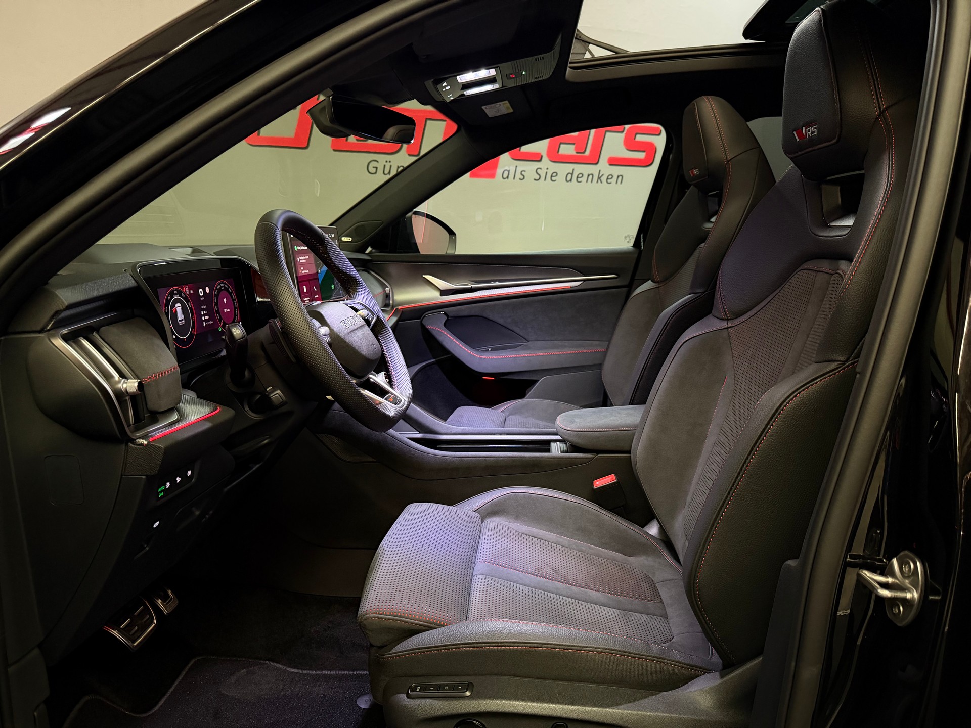 SKODA Kodiaq 2.0 TSI RS 4x4 7 Plätze-image-14
