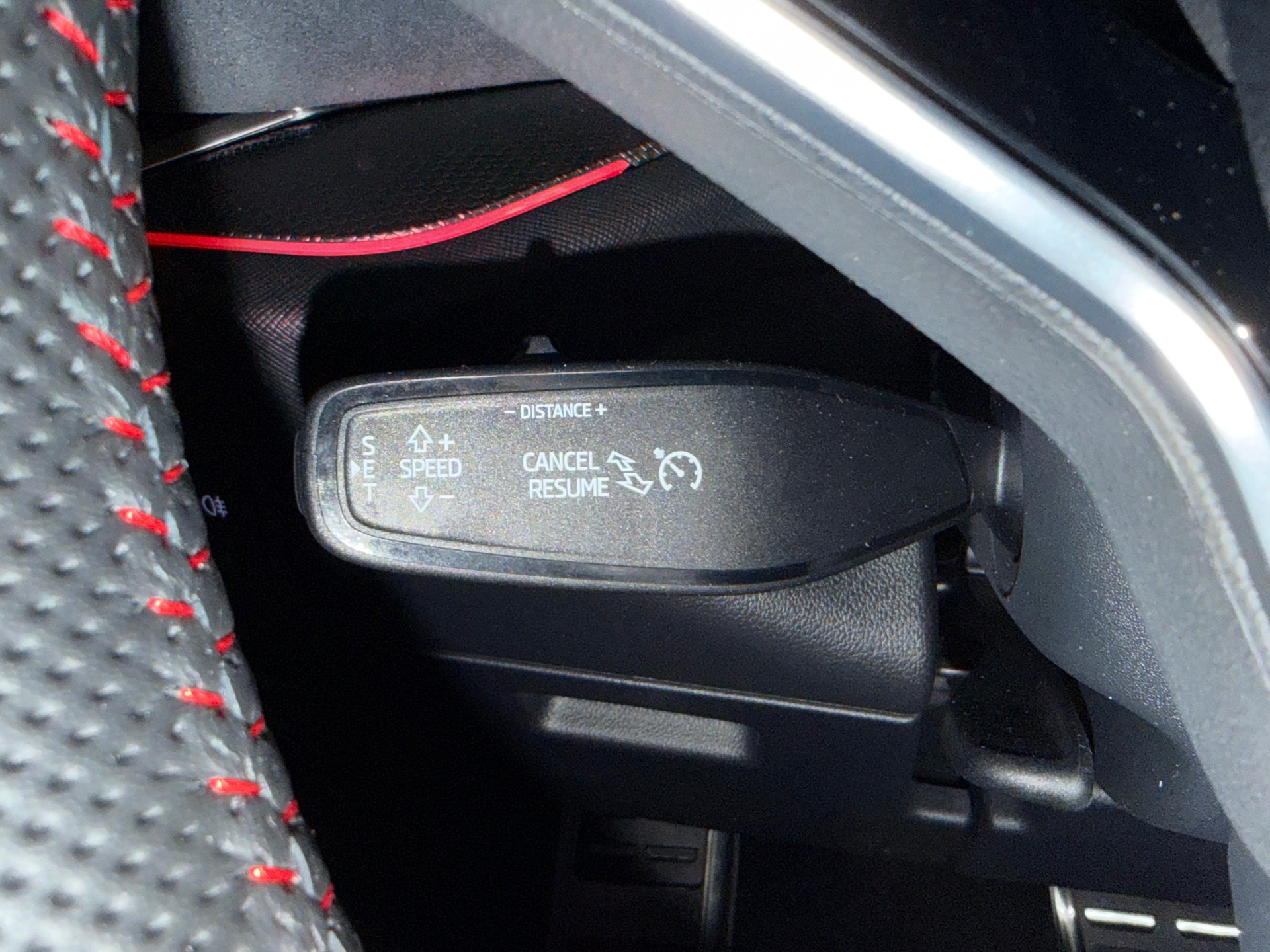 SKODA Kodiaq 2.0 TSI RS 4x4 7 Plätze-image-31