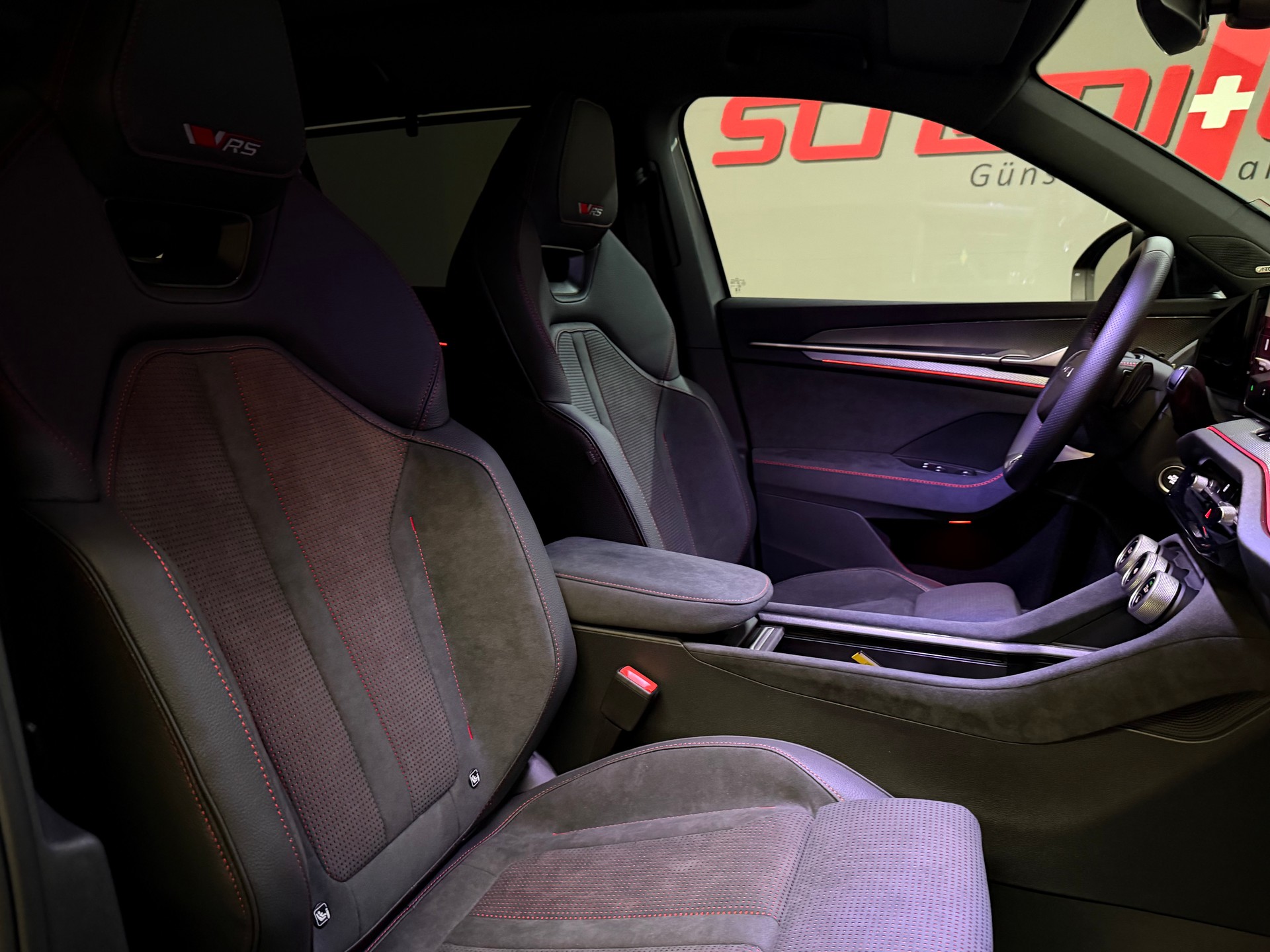 SKODA Kodiaq 2.0 TSI RS 4x4 7 Plätze-image-19
