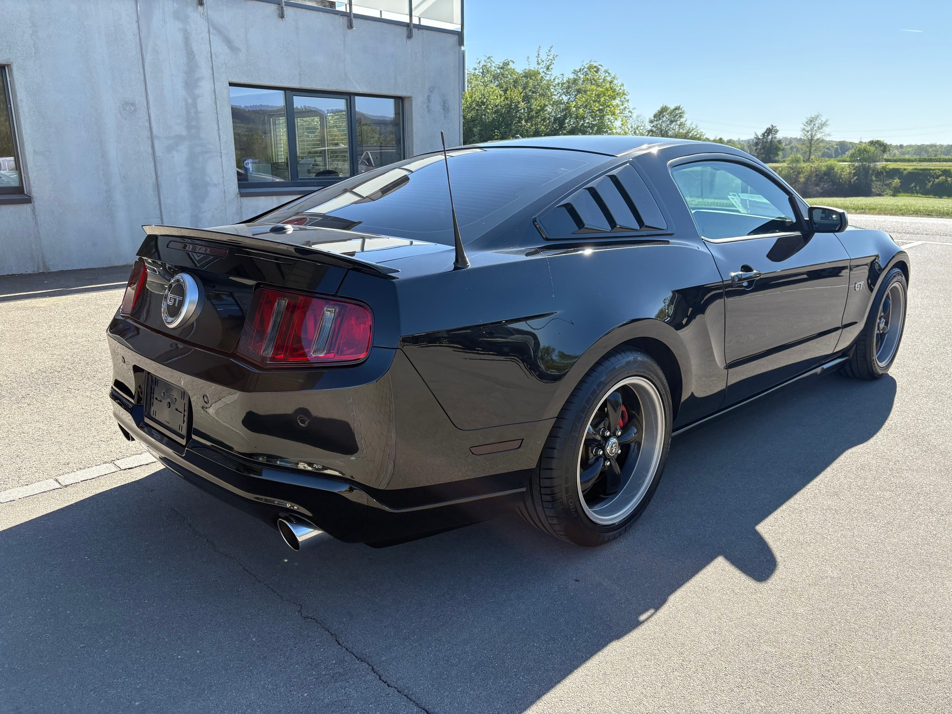 FORD Mustang Coupé 4.6 V8 GT-image-3