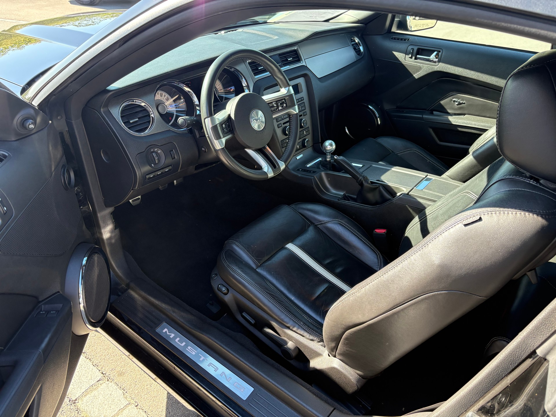 FORD Mustang Coupé 4.6 V8 GT-image-5