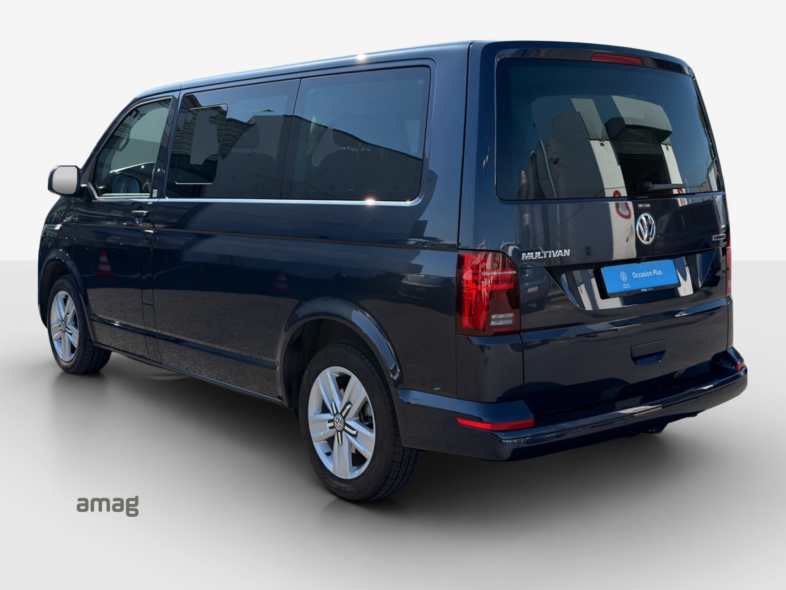 VW T6.1 Multivan 2.0 TDI Trendline Liberty 4Motion DSG-image-2