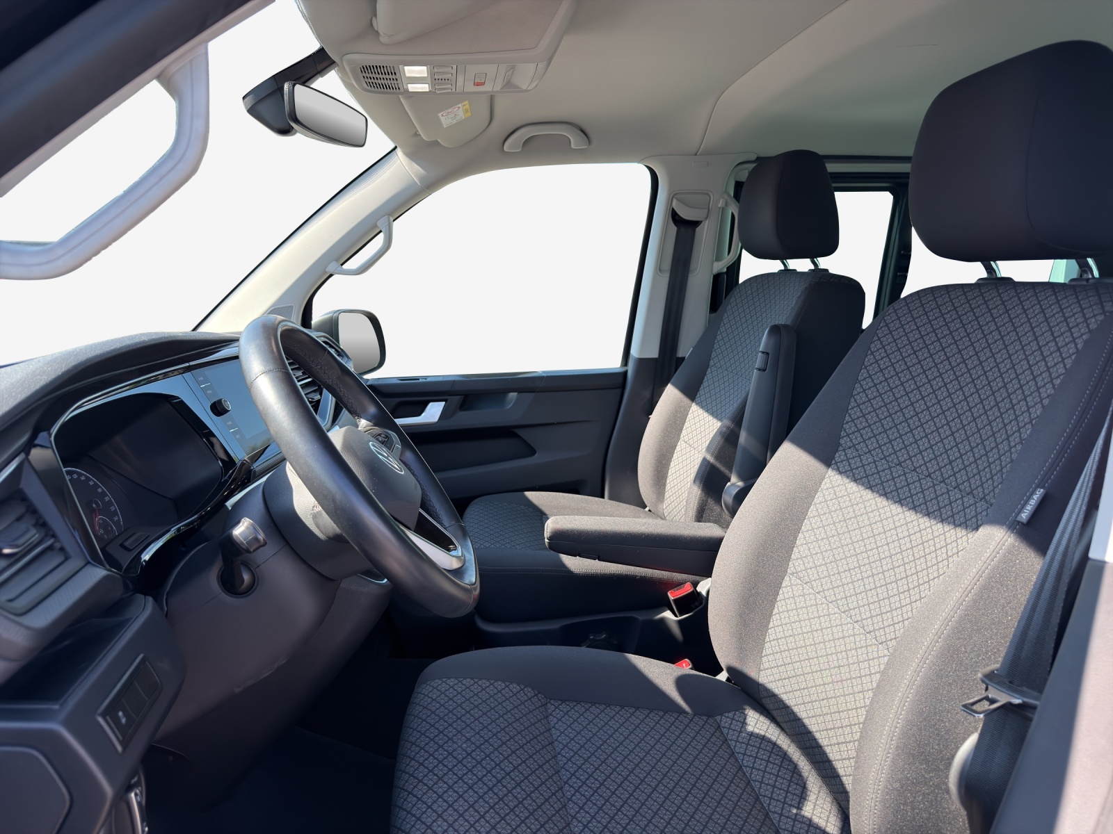 VW T6.1 Multivan 2.0 TDI Trendline Liberty 4Motion DSG-image-7