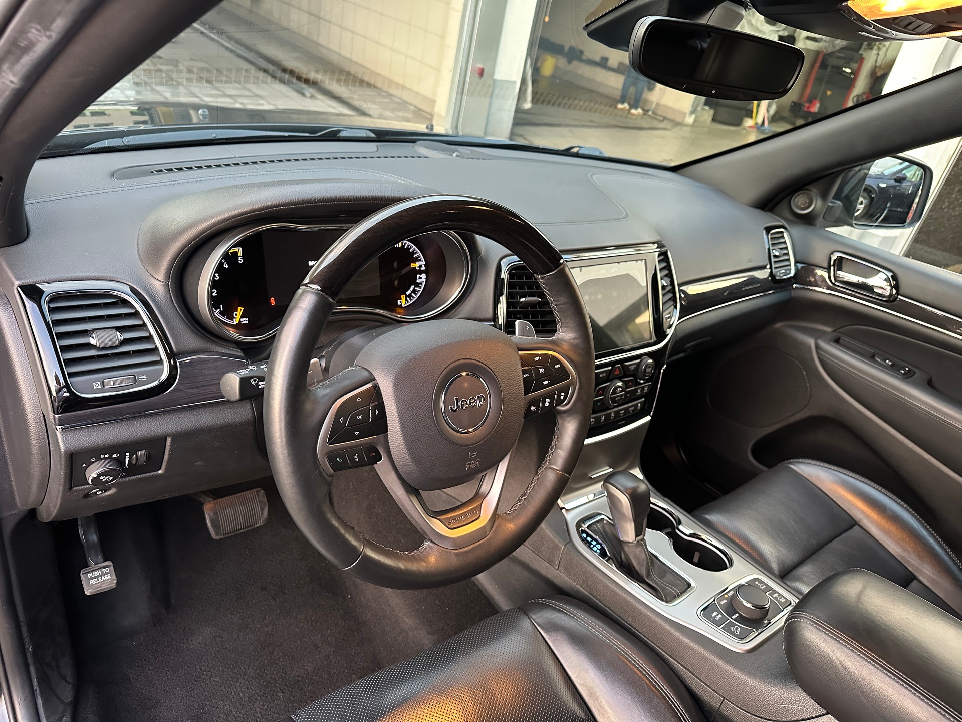 JEEP Grand Cherokee 3.0 CRD Overland Automatic-image-15