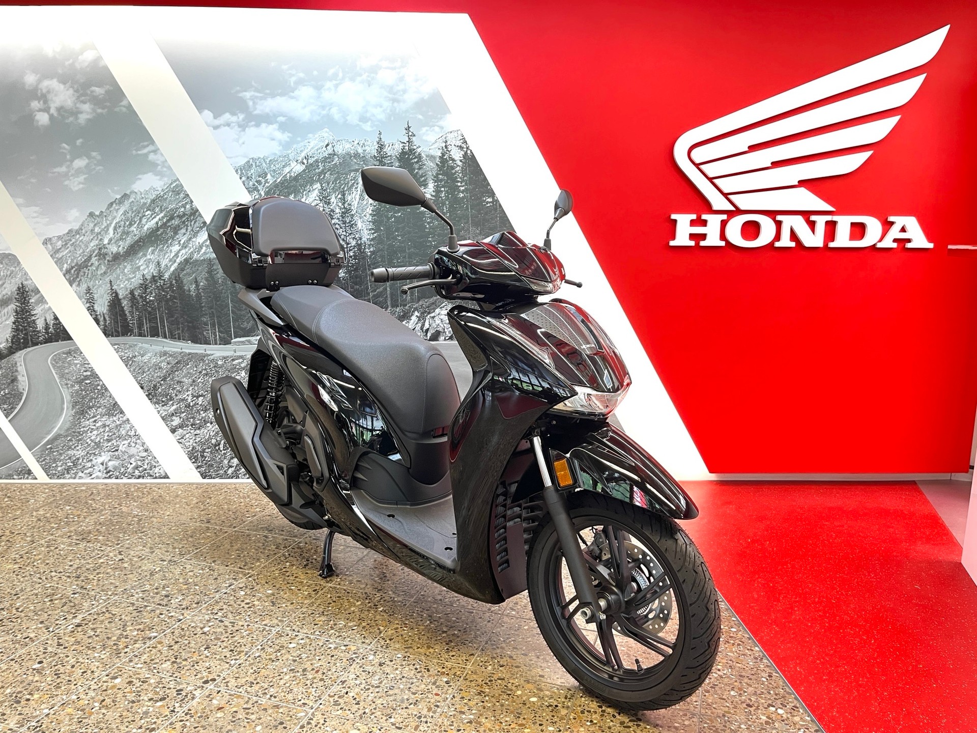 HONDA SH 350-showroom-element-2