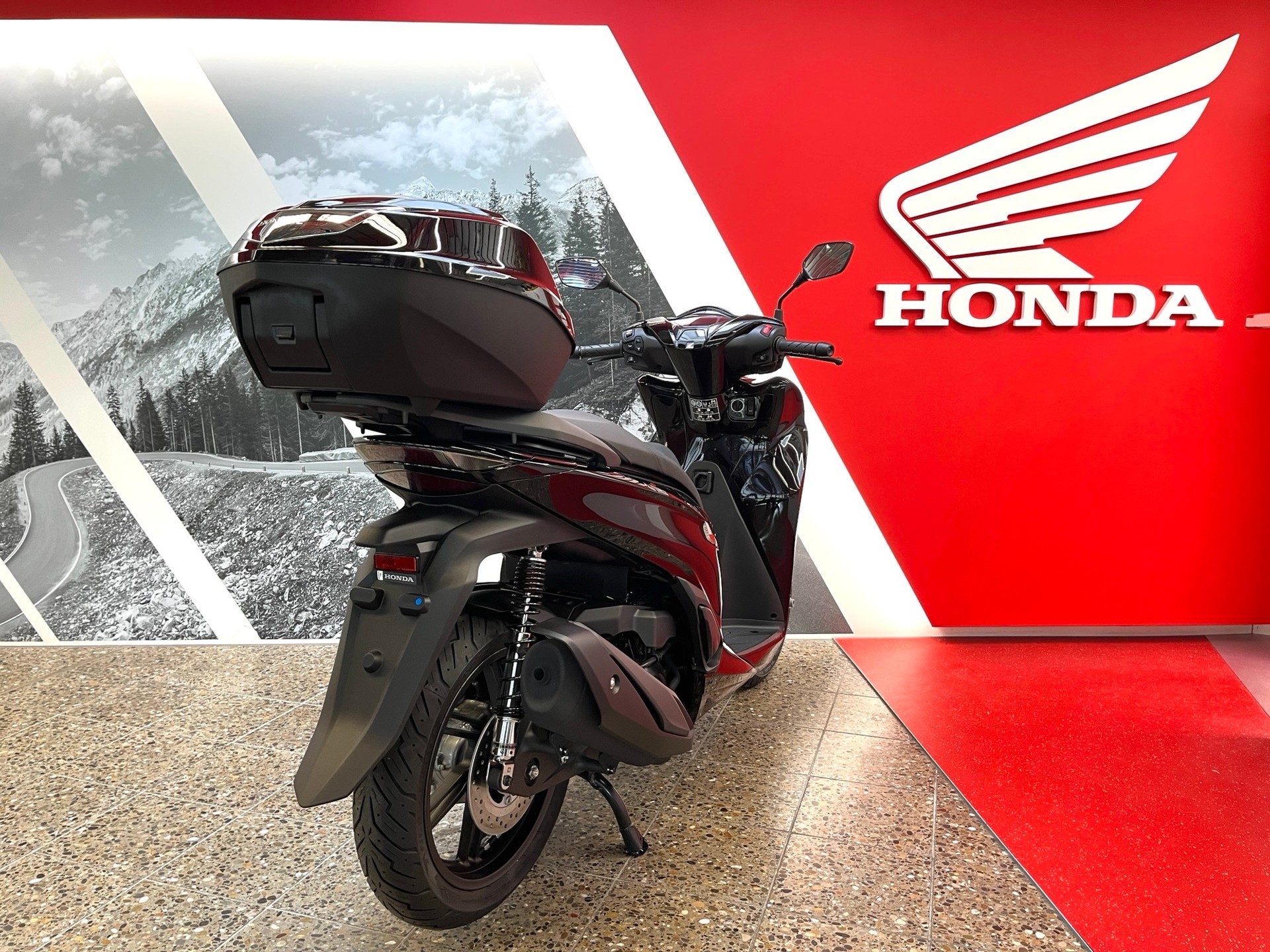 HONDA SH 350-showroom-element-3