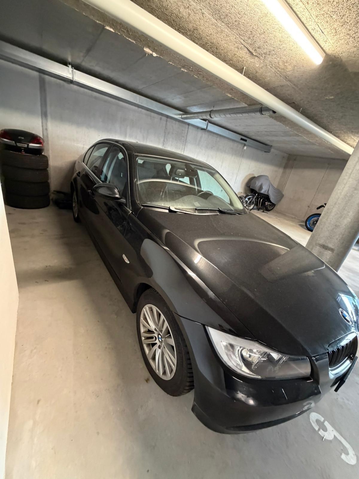 BMW 325xi-image-3