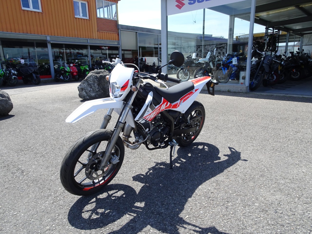 RIEJU MRT 50 SM Basse-showroom-element-3