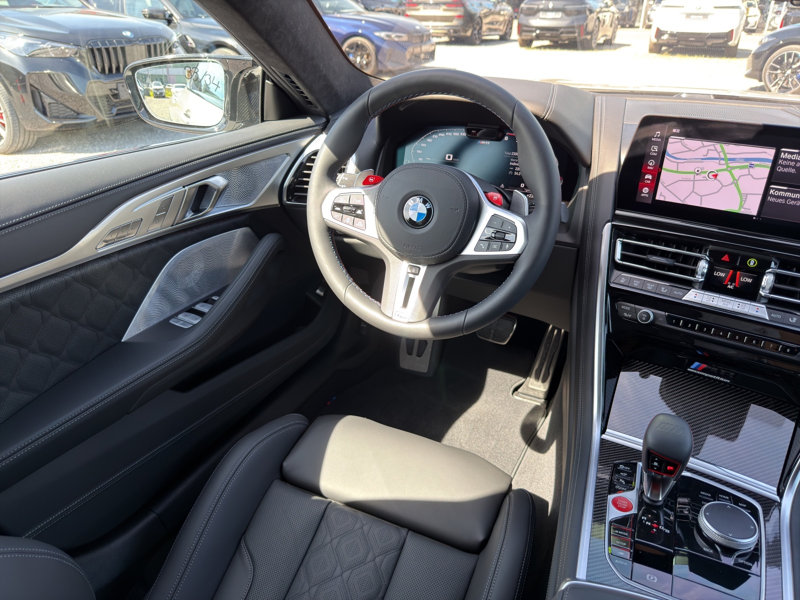 BMW M8 xDrive M Competition-image-14