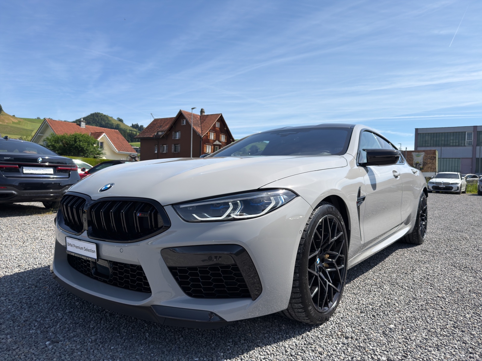 BMW M8 xDrive M Competition-image-25