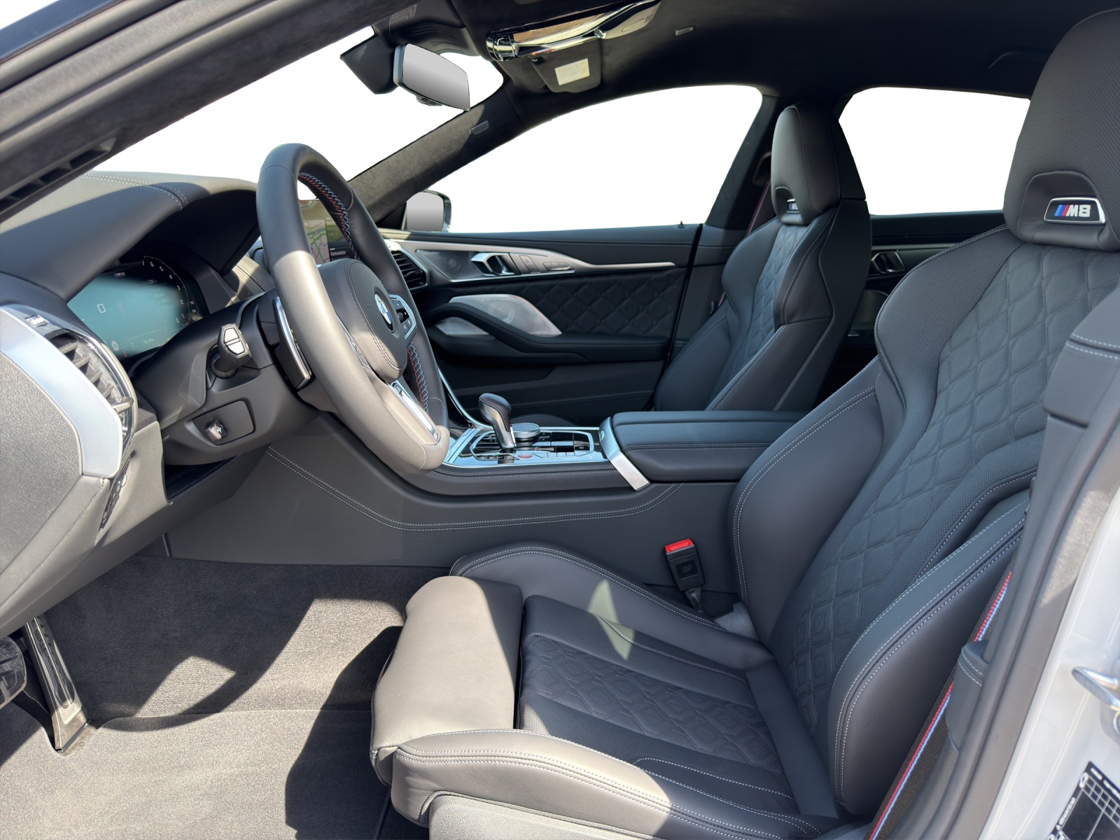 BMW M8 xDrive M Competition-image-8