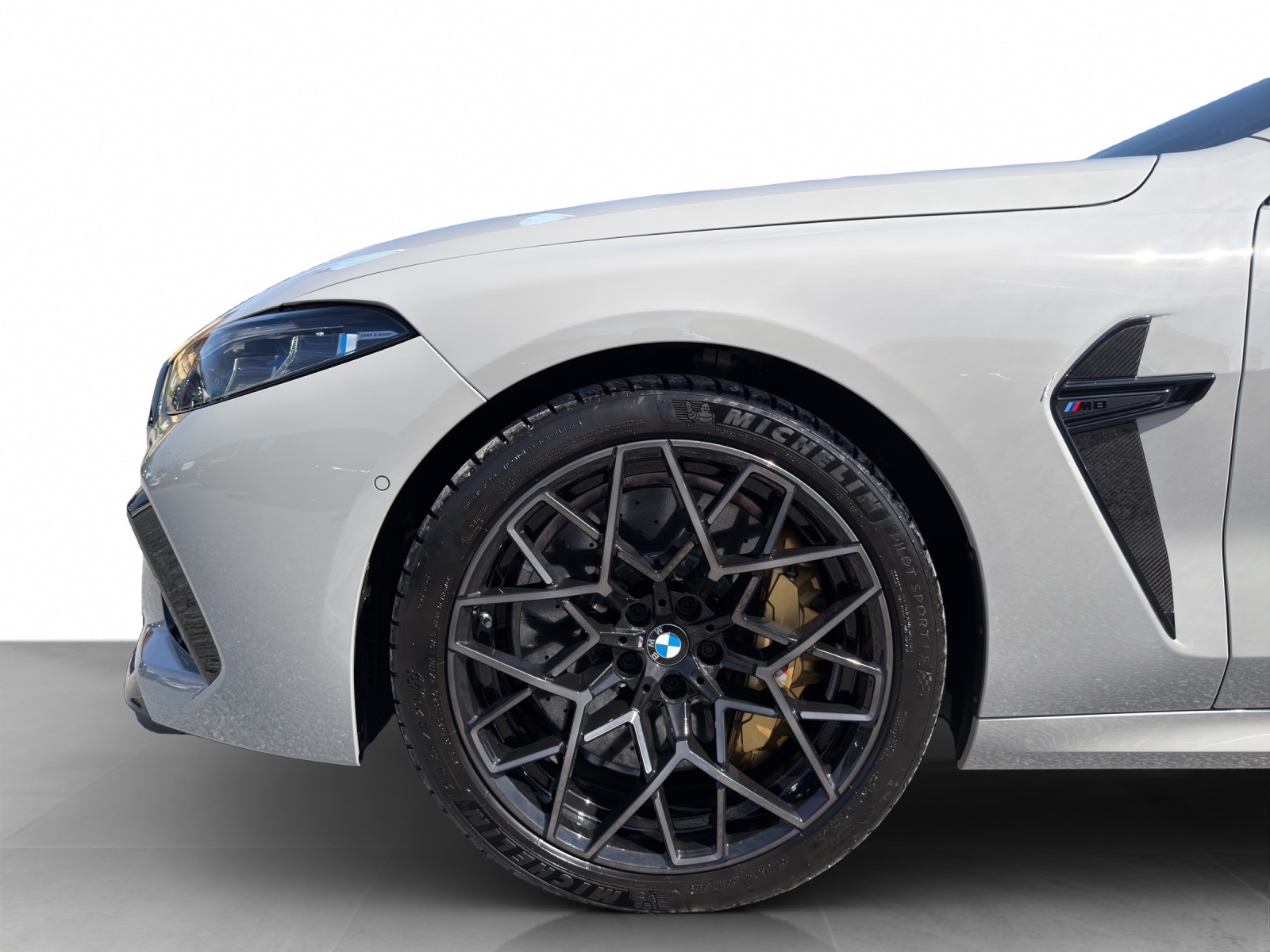 BMW M8 xDrive M Competition-image-27