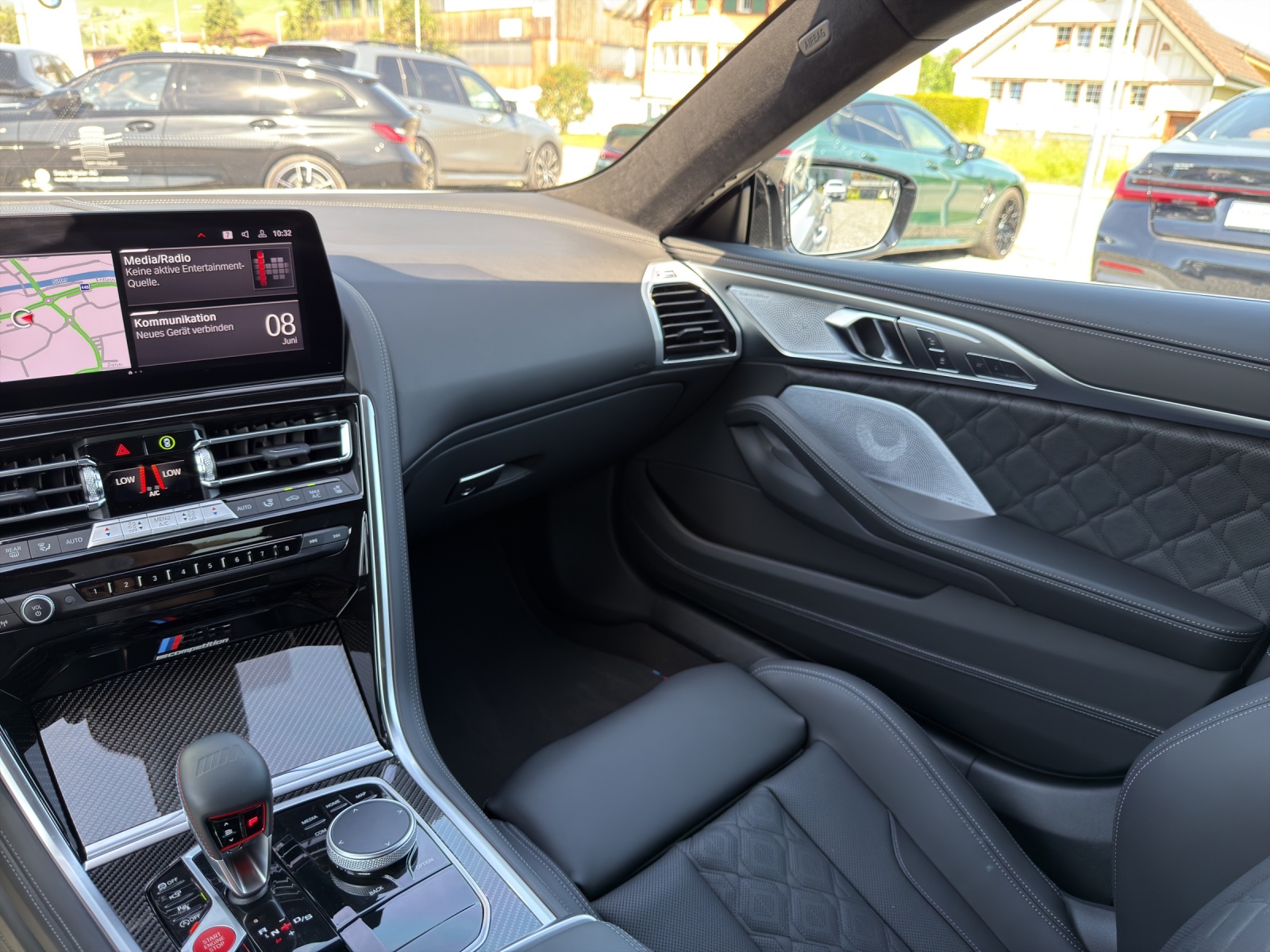 BMW M8 xDrive M Competition-image-15