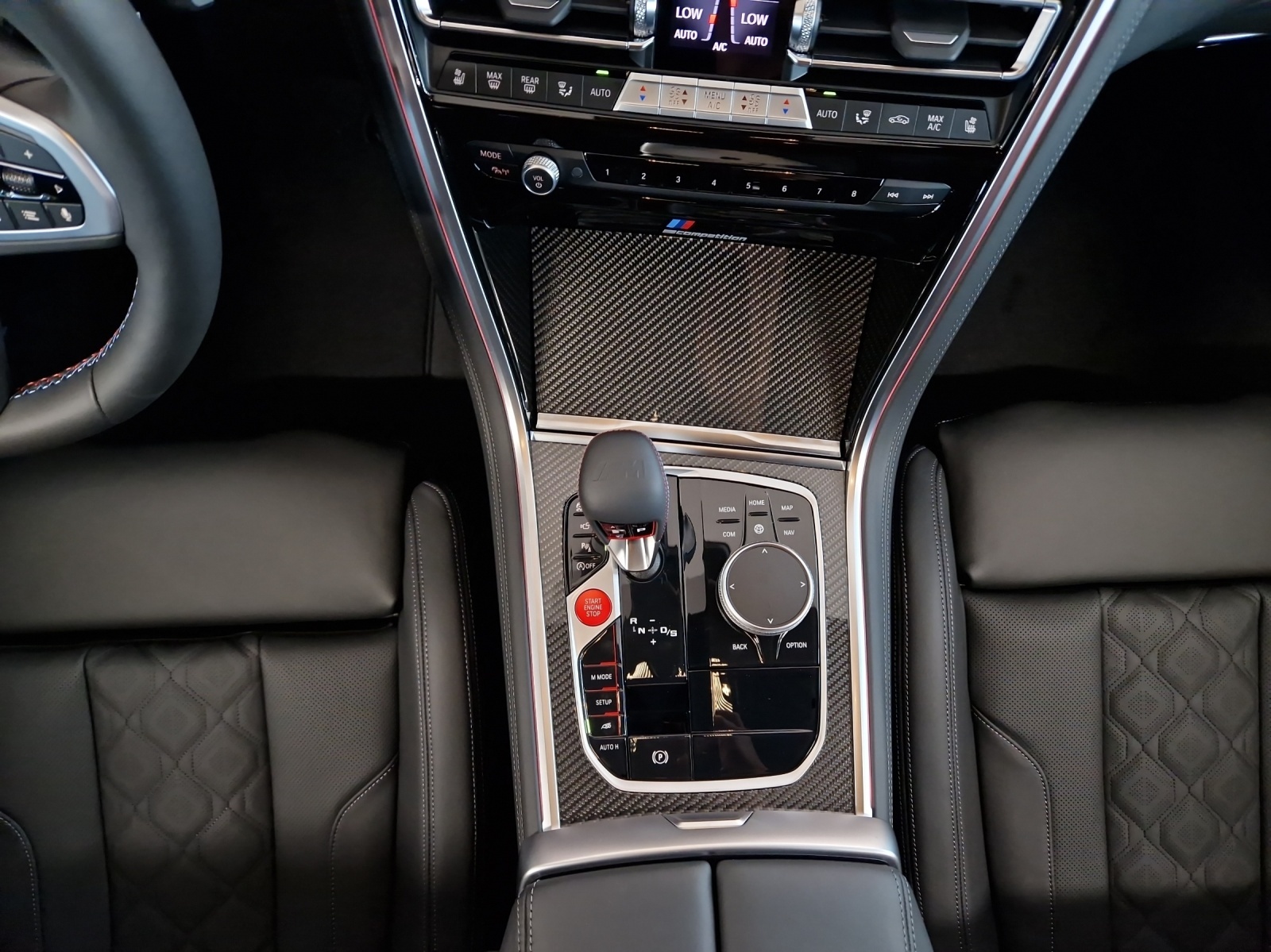 BMW M8 xDrive M Competition-image-14