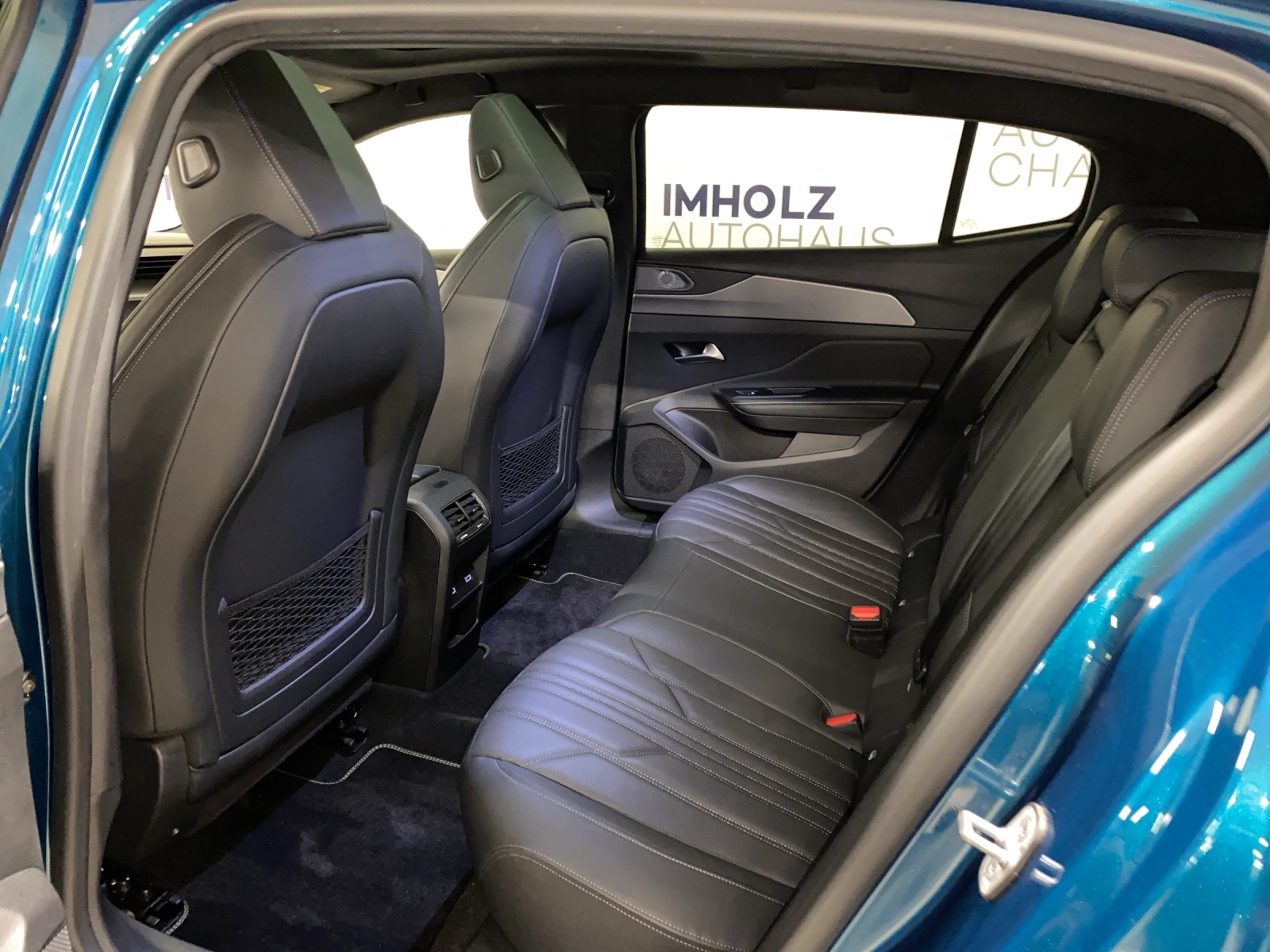 PEUGEOT 408 1.6 PHEV 225 GT-image-16