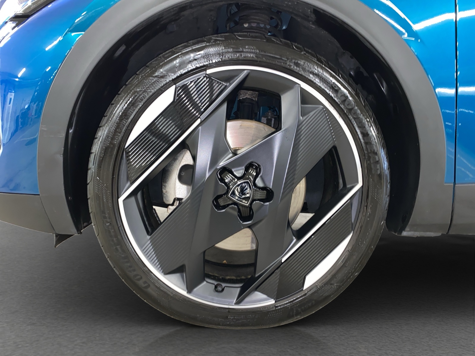 PEUGEOT 408 1.6 PHEV 225 GT-image-14