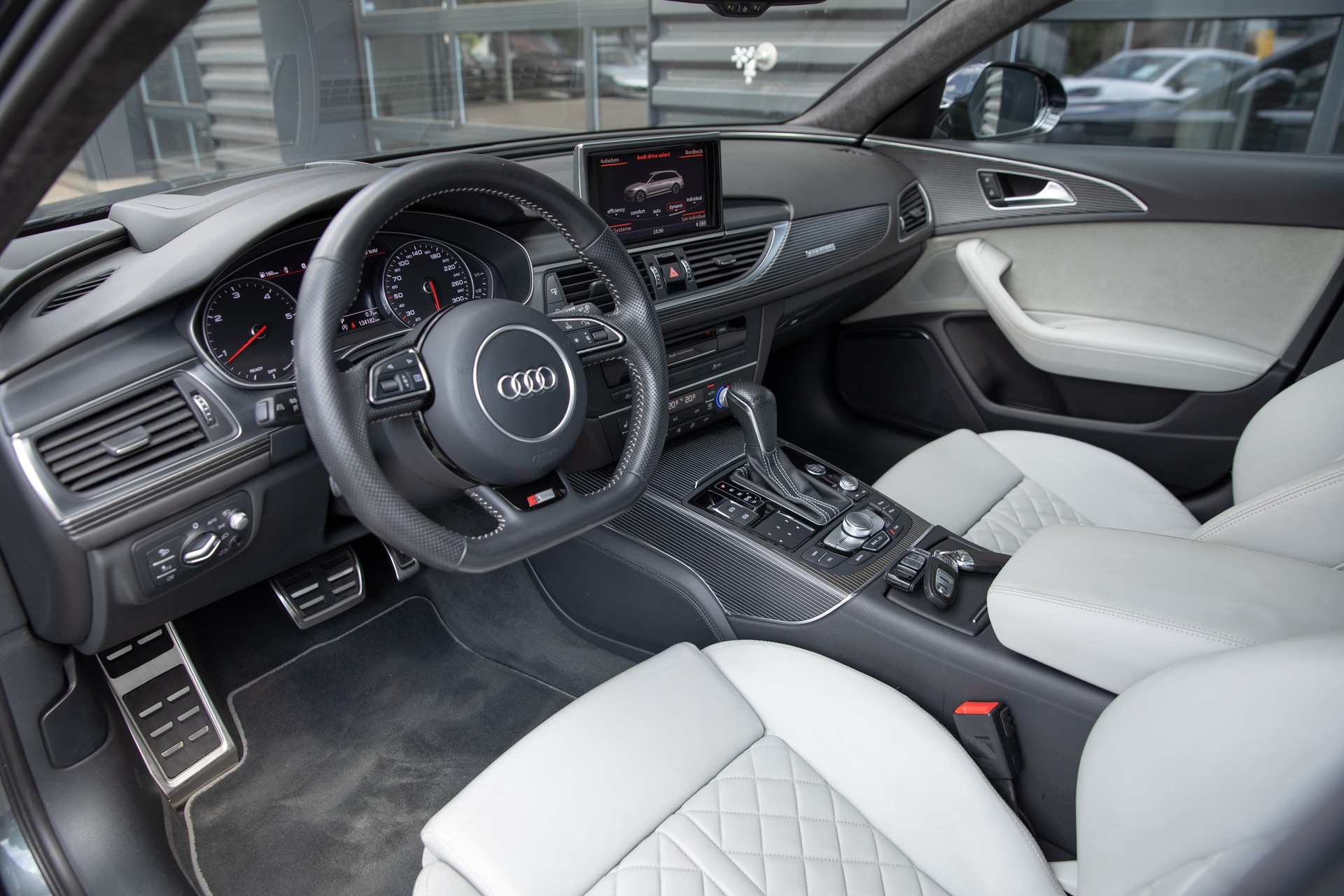 AUDI A6 Avant 3.0 BiTDI V6 qu. competition tiptronic-image-5