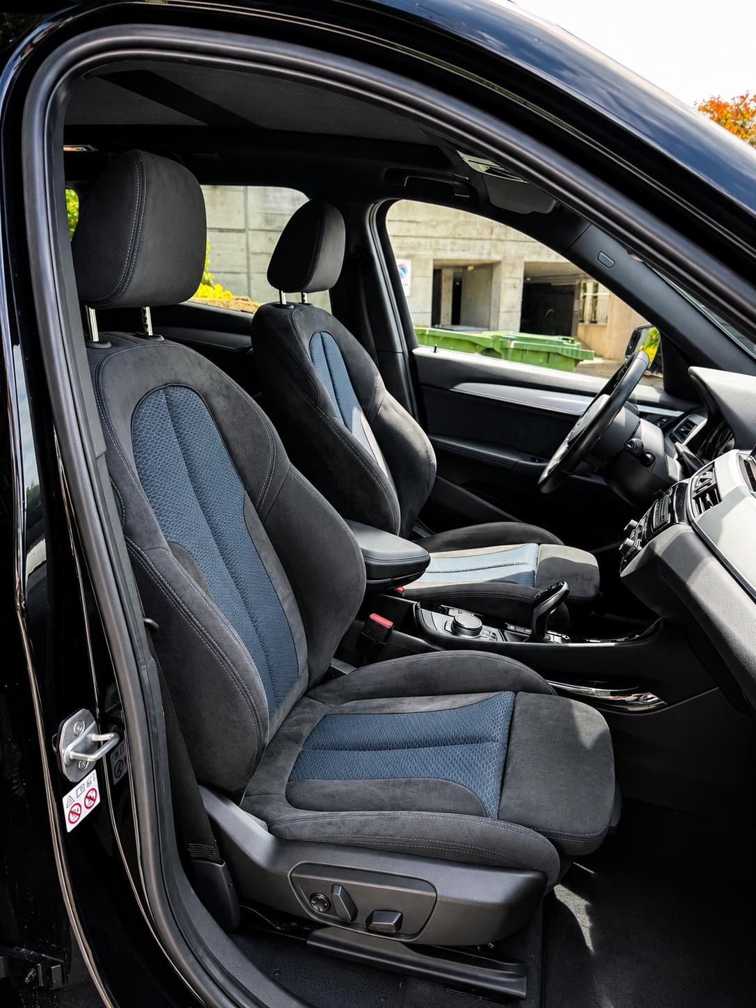 BMW xDrive 25i Sport-image-3