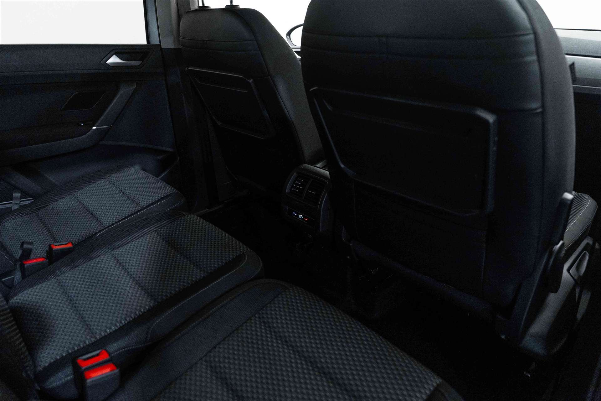 VW Touran 1.5 TSi EVO Comfortline Edition DSG-Automat 7-Plätzer-image-13