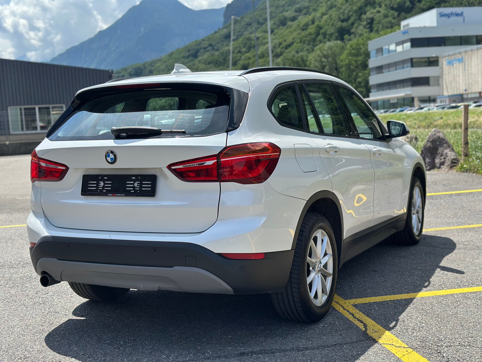 BMW X1 xDrive 18d Sport Line Steptronic-image-5