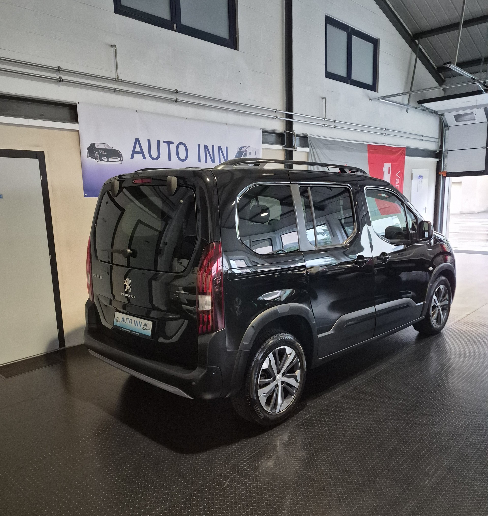 PEUGEOT Rifter 1.5 BlueHDi GT Line EAT8 - 5 POSTI - AUTOMATICA-image-2