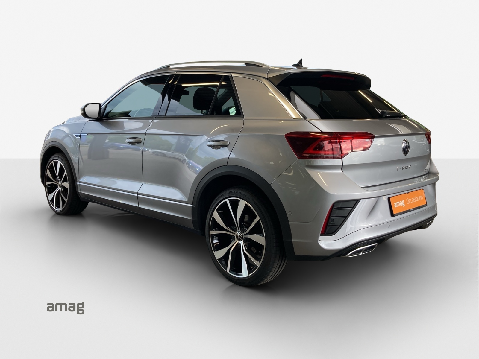 VW T-Roc 2.0 TSI R-Line DSG 4Motion-image-2
