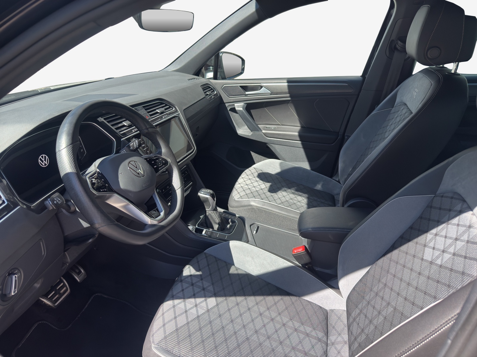 VW Tiguan 1.4TSI PHEV R-Line DSG-image-7