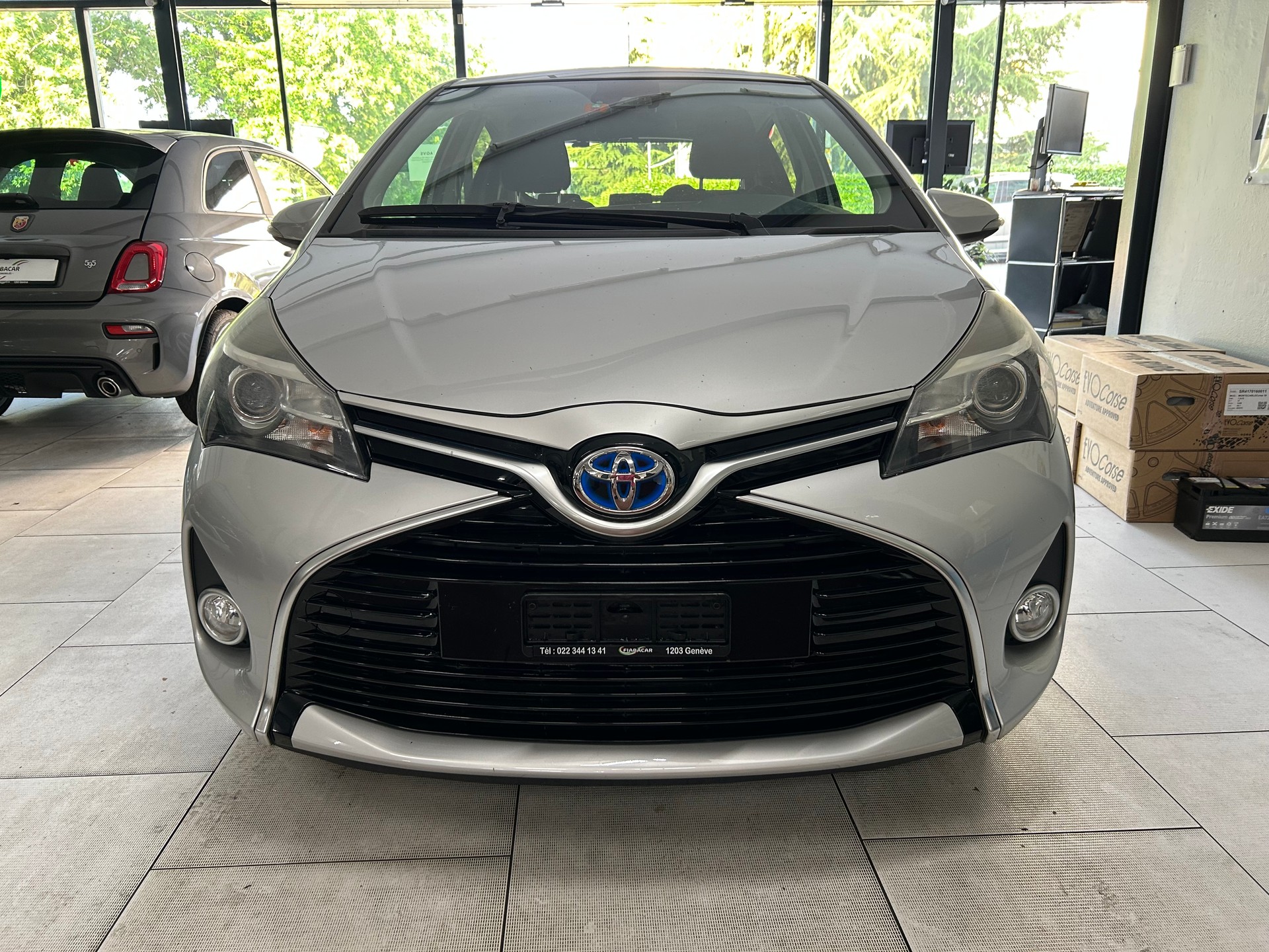 TOYOTA Yaris 1.5 VVT-i Hybrid Trend e-CVT-image-1