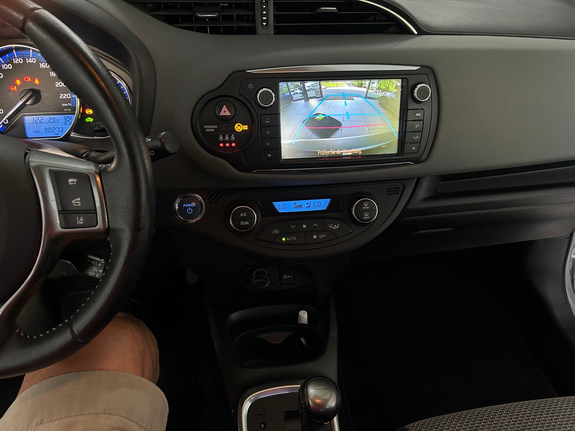 TOYOTA Yaris 1.5 VVT-i Hybrid Trend e-CVT-image-7