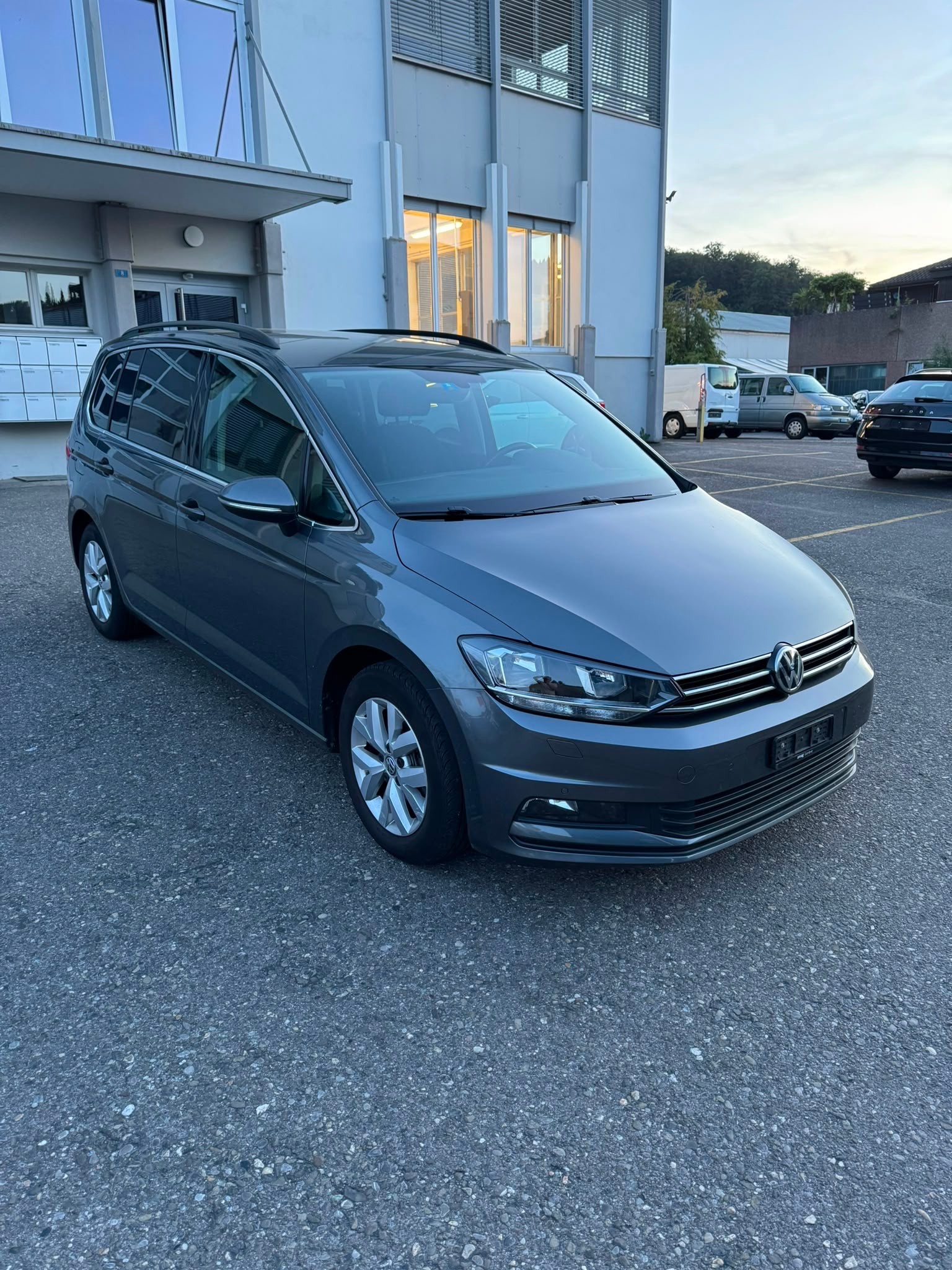 VW Touran 1.5 TSI EVO 7-Plätze DSG-image-2