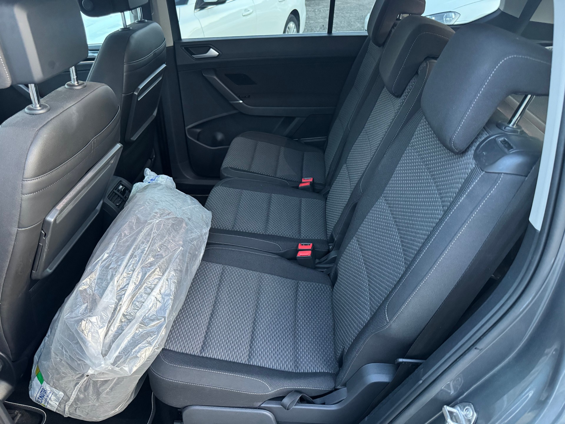 VW Touran 1.5 TSI EVO 7-Plätze DSG-image-11
