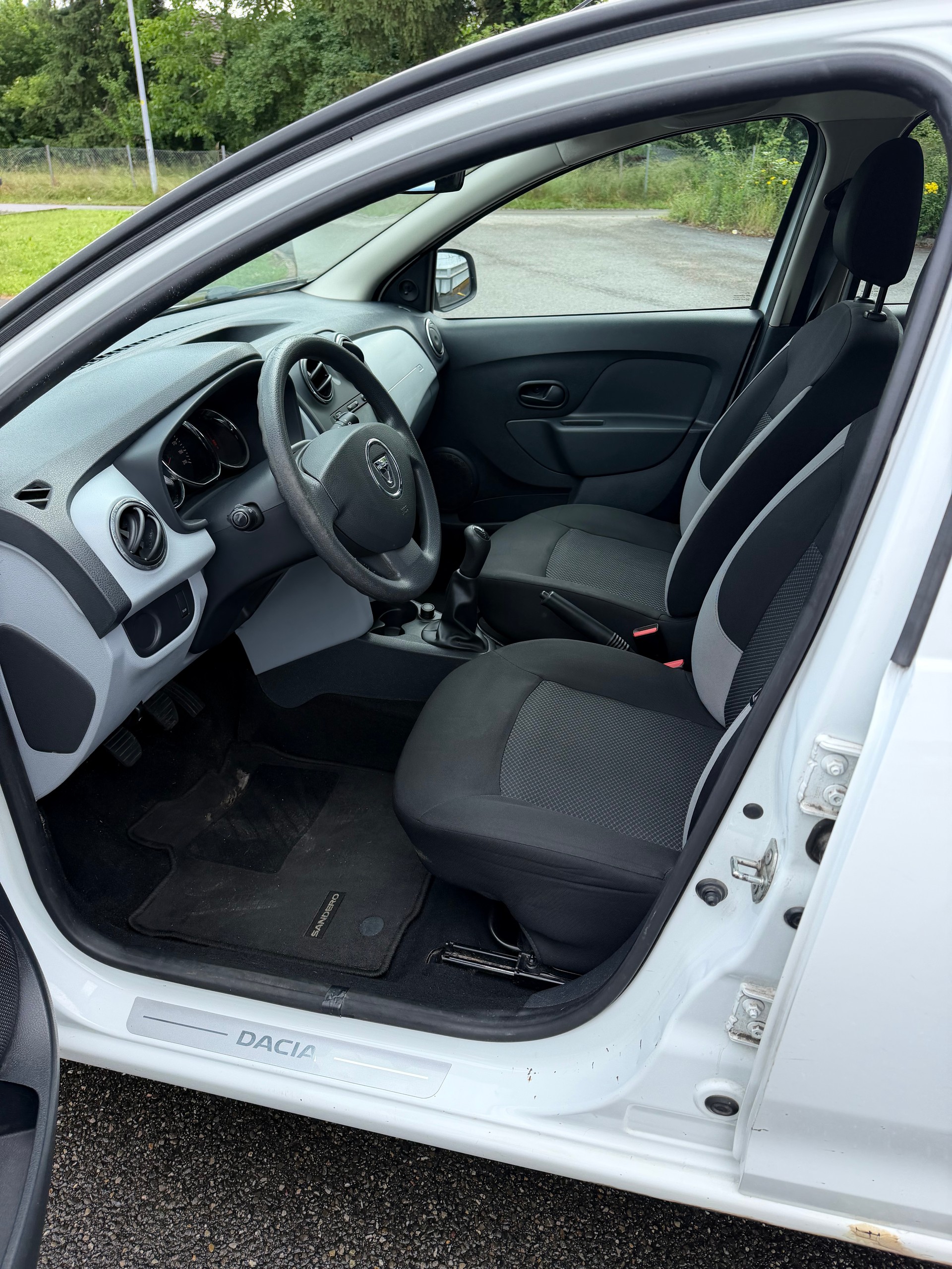 DACIA Sandero Tce 90 Ambiance-image-9