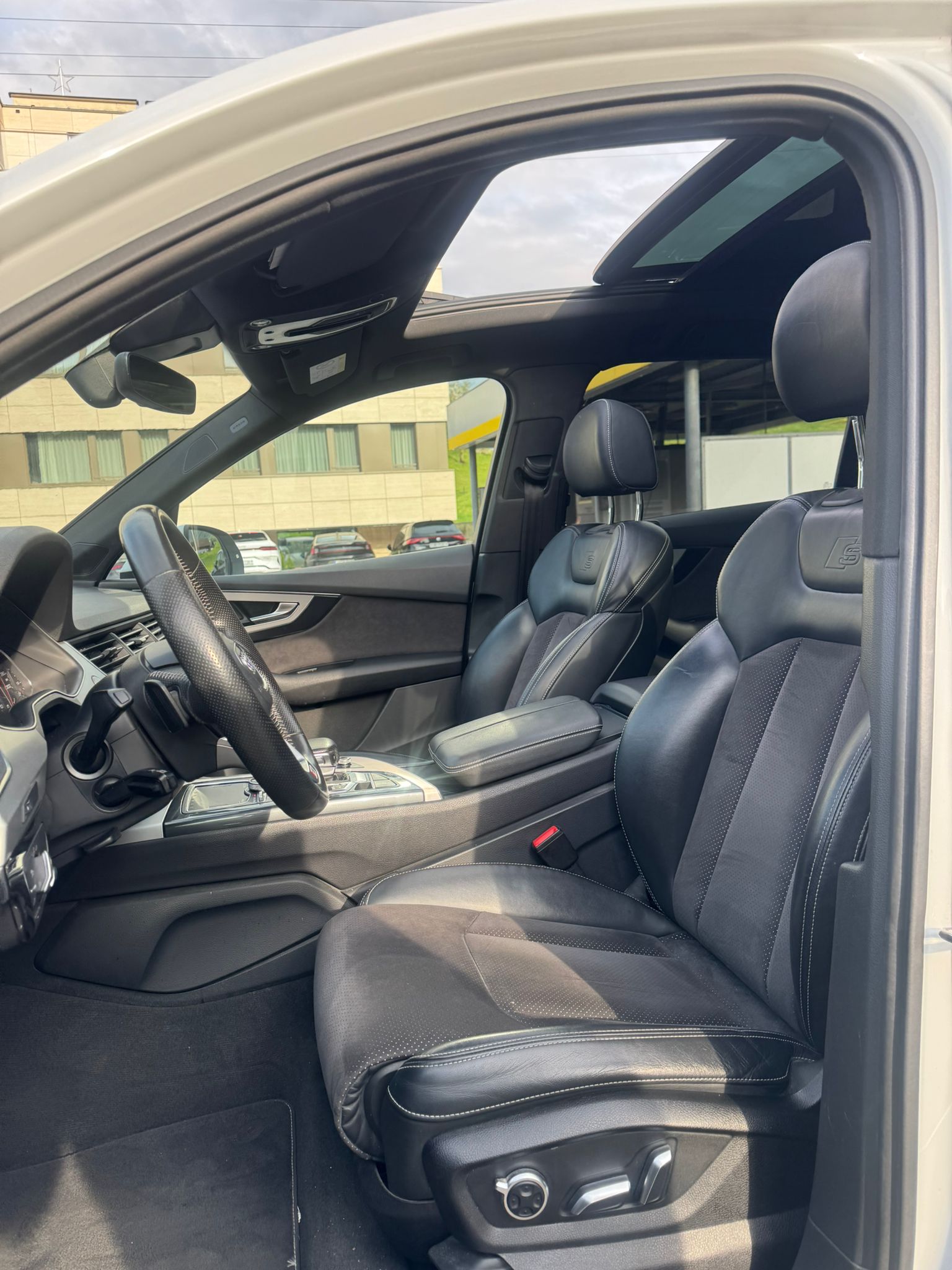 AUDI Q7 3.0 TDI quattro tiptronic-image-10