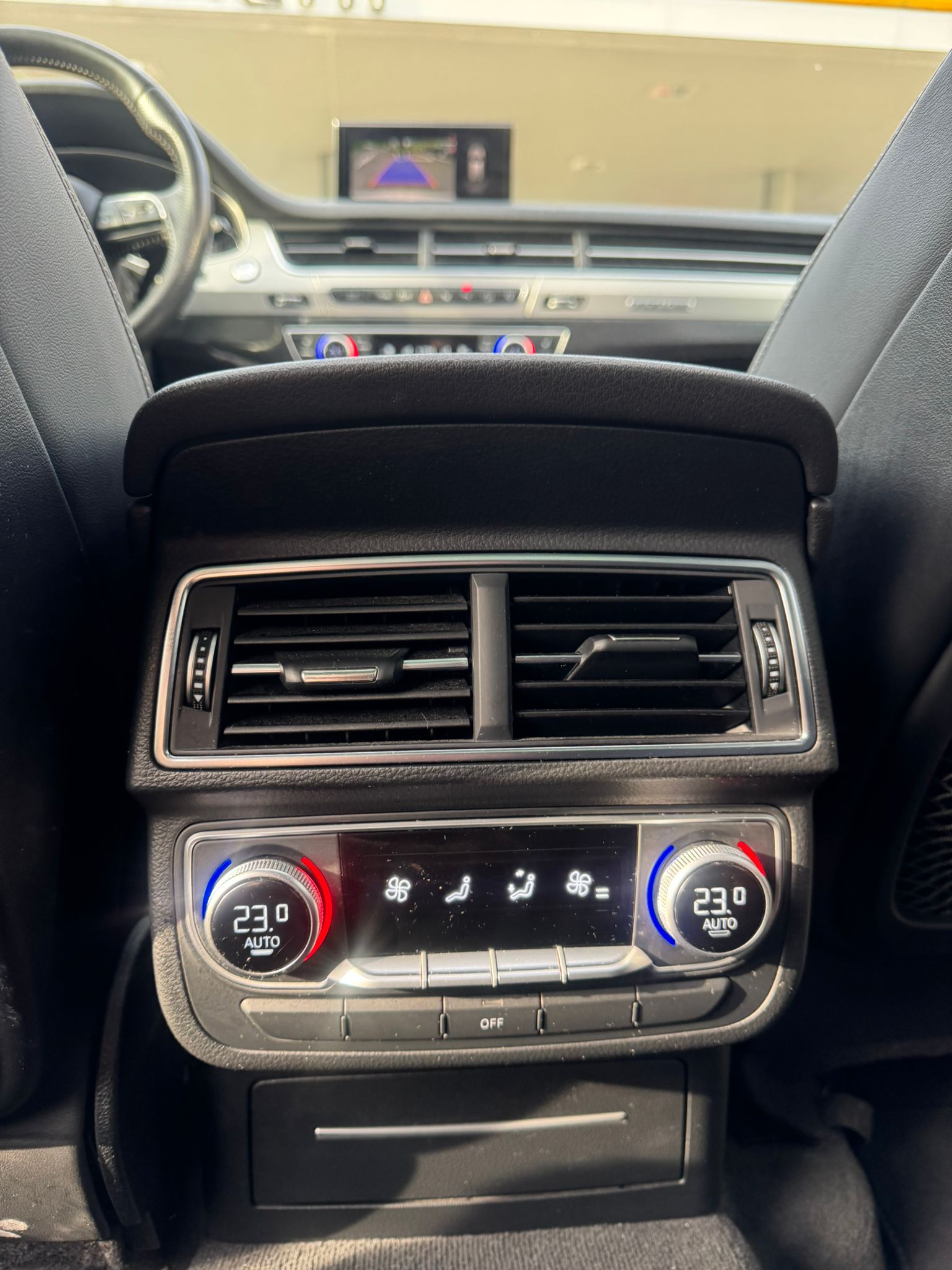 AUDI Q7 3.0 TDI quattro tiptronic-image-12