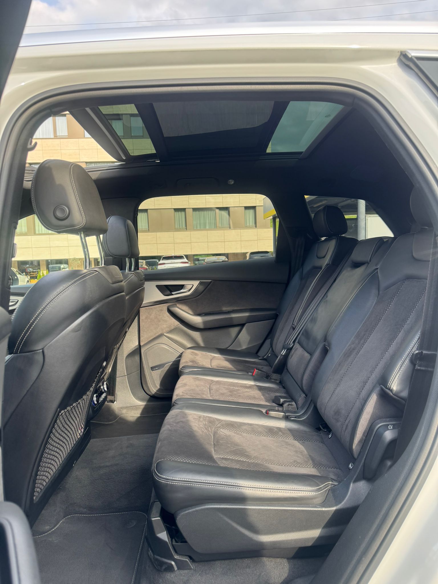AUDI Q7 3.0 TDI quattro tiptronic-image-11