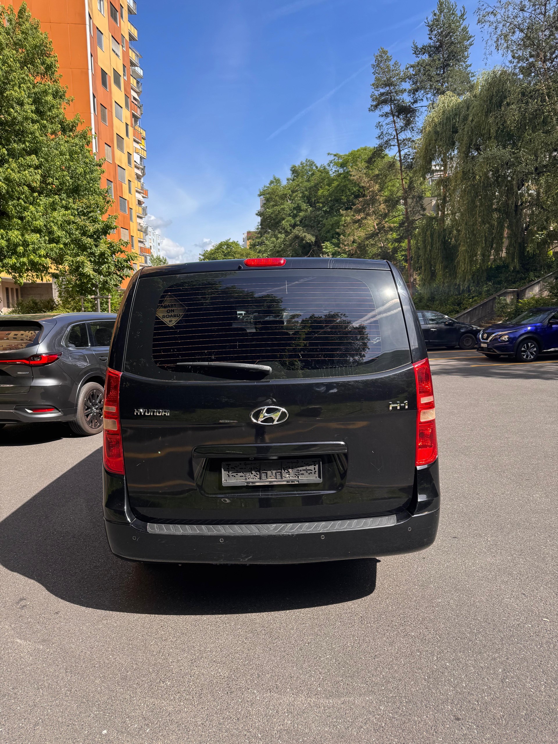 HYUNDAI H-1-image-2