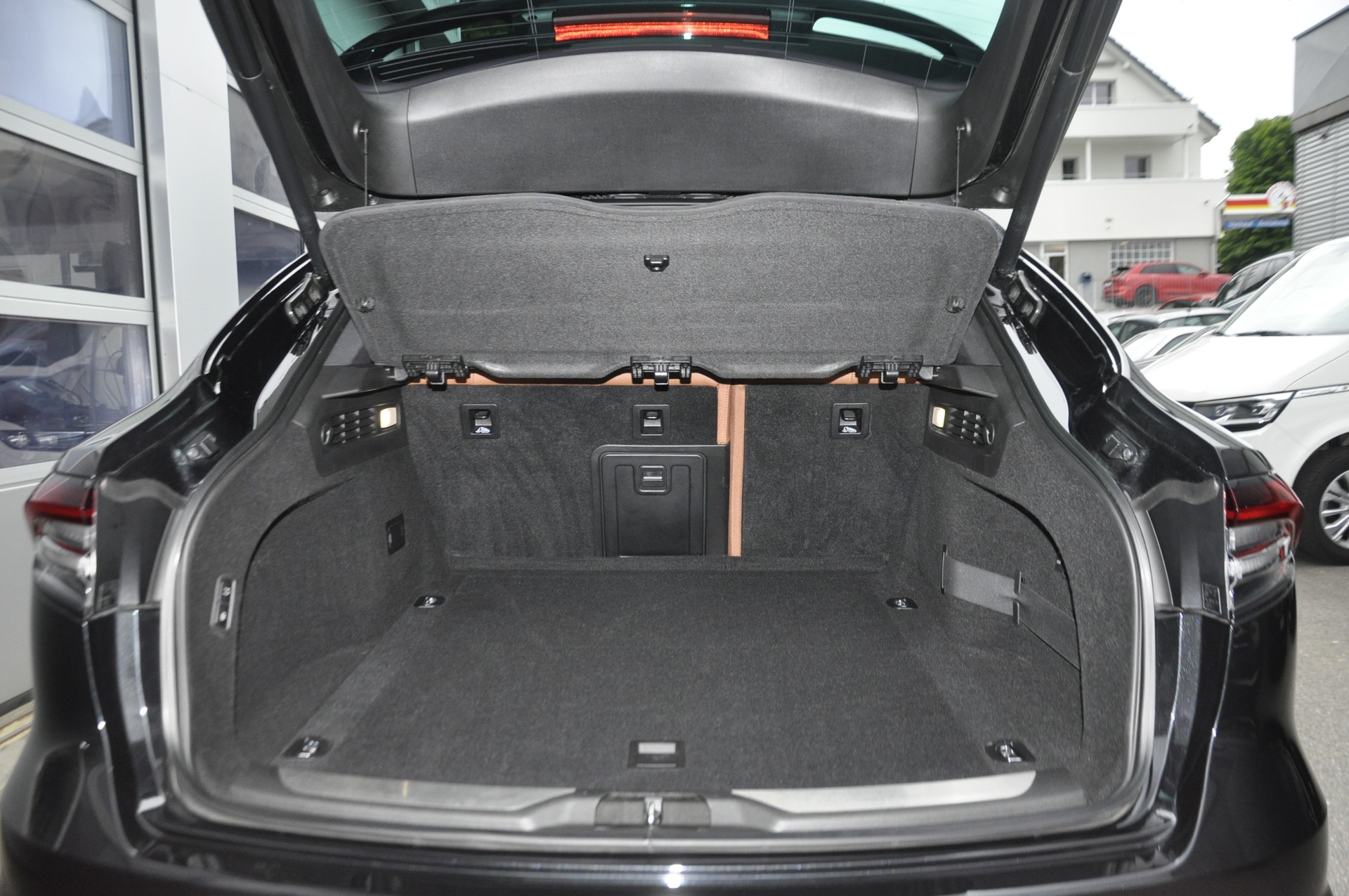 MASERATI Levante S 3.0 V6 Modena S Automatica-image-12